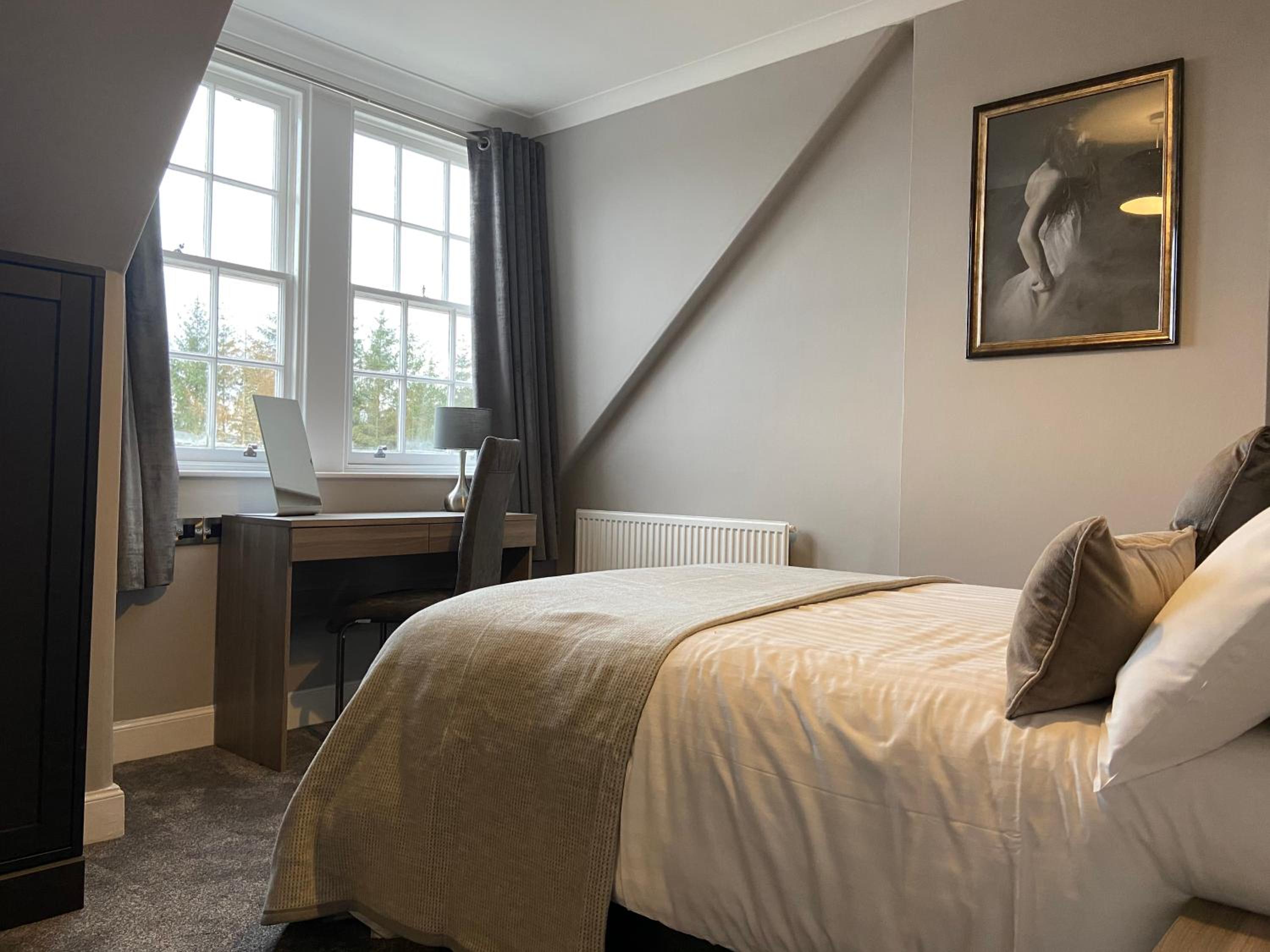 Deluxe Single Room