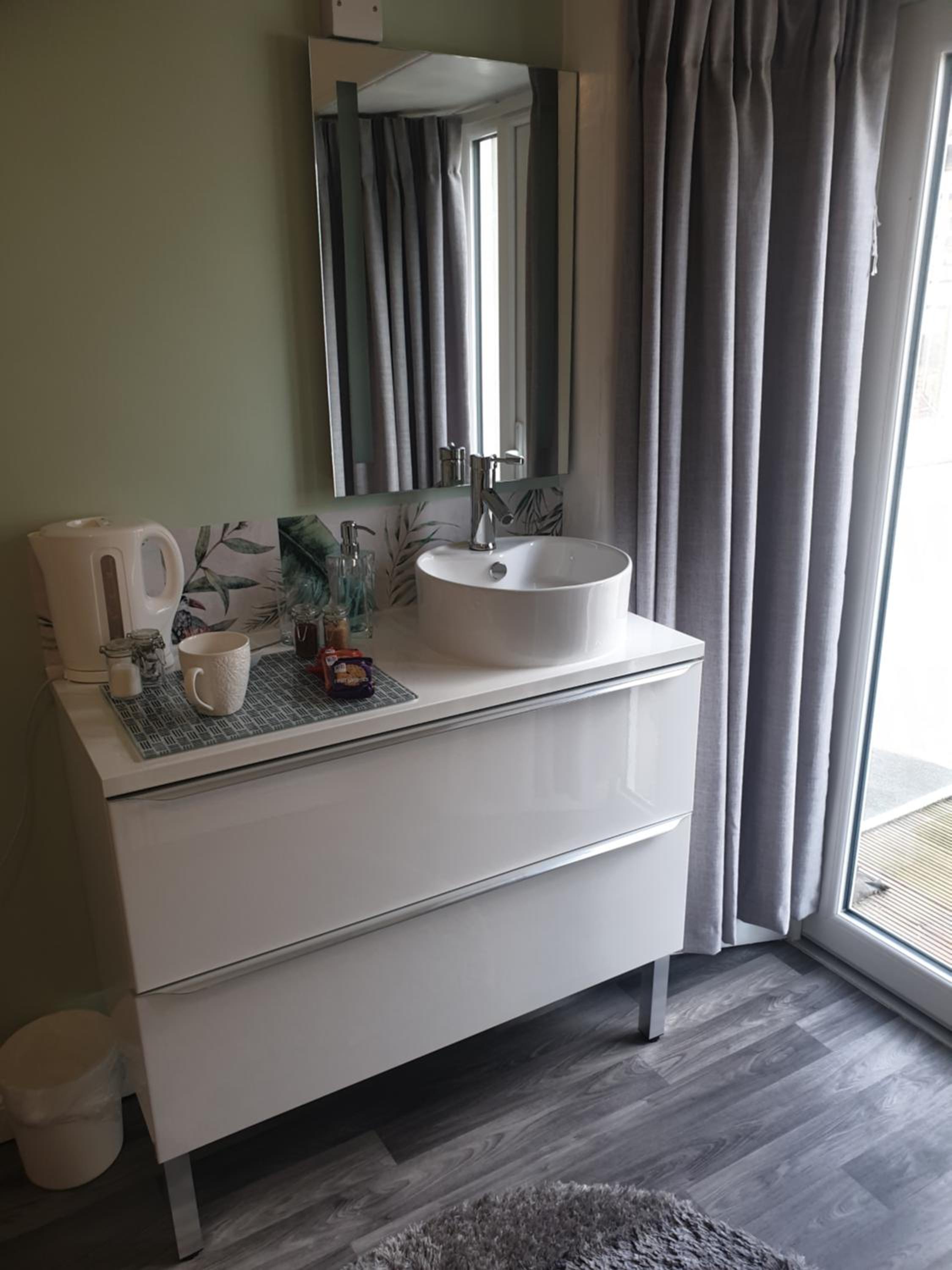Single Room with Balcony with Sea View En Suite photo 3
