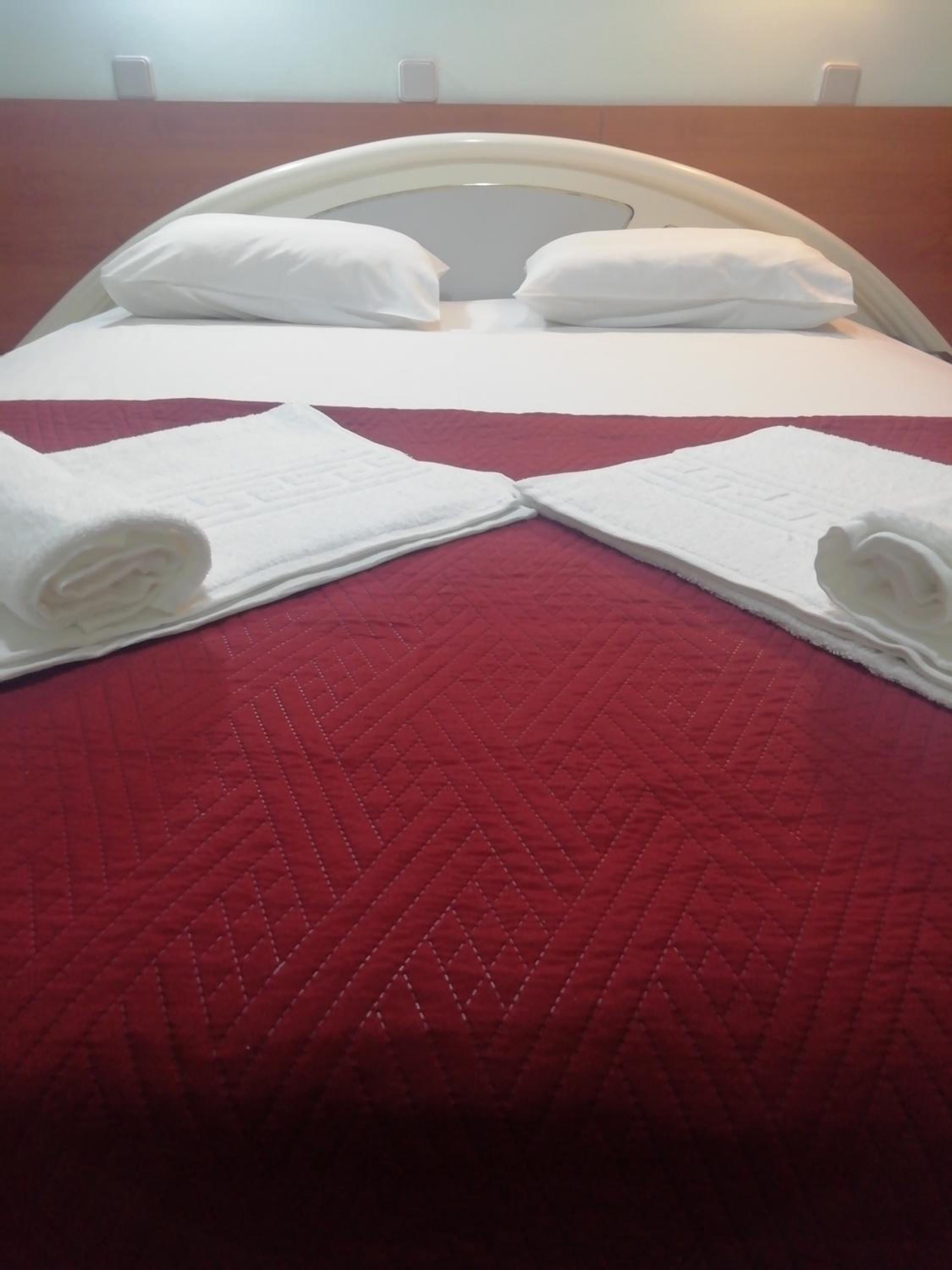 Double or Twin Room - Photo 15