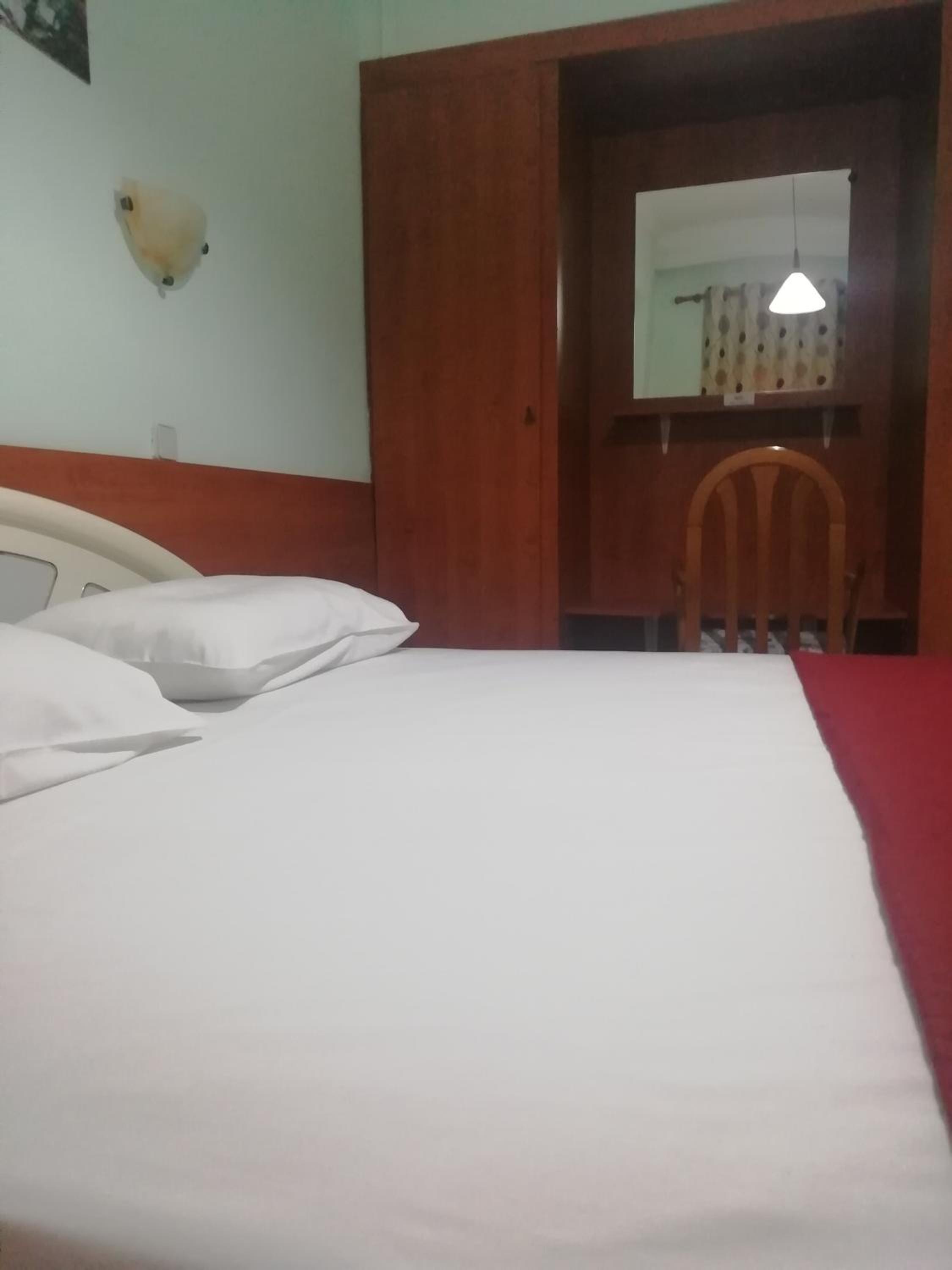 Double or Twin Room - Photo 16