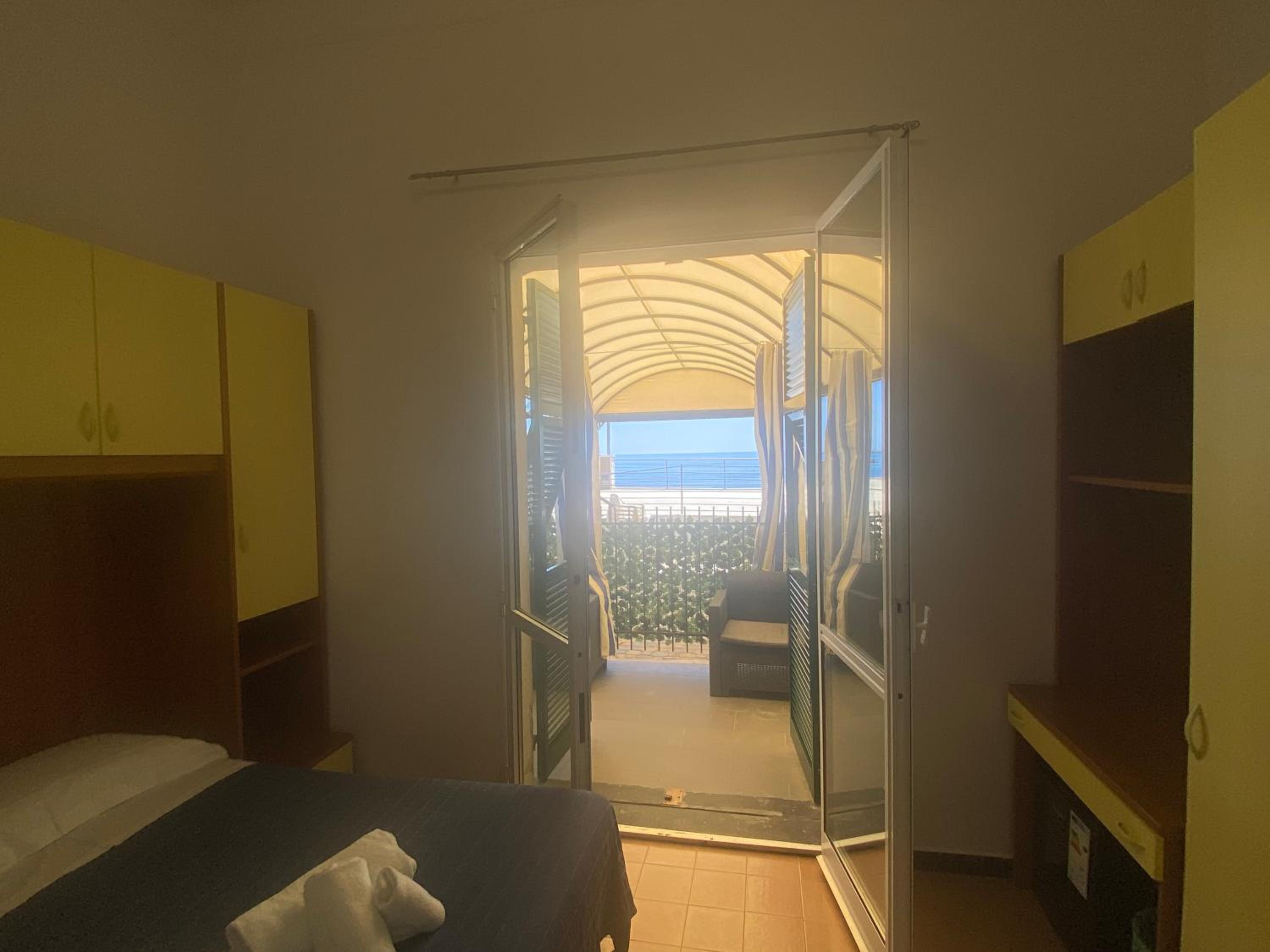 Triple Room with Balcony photo 3