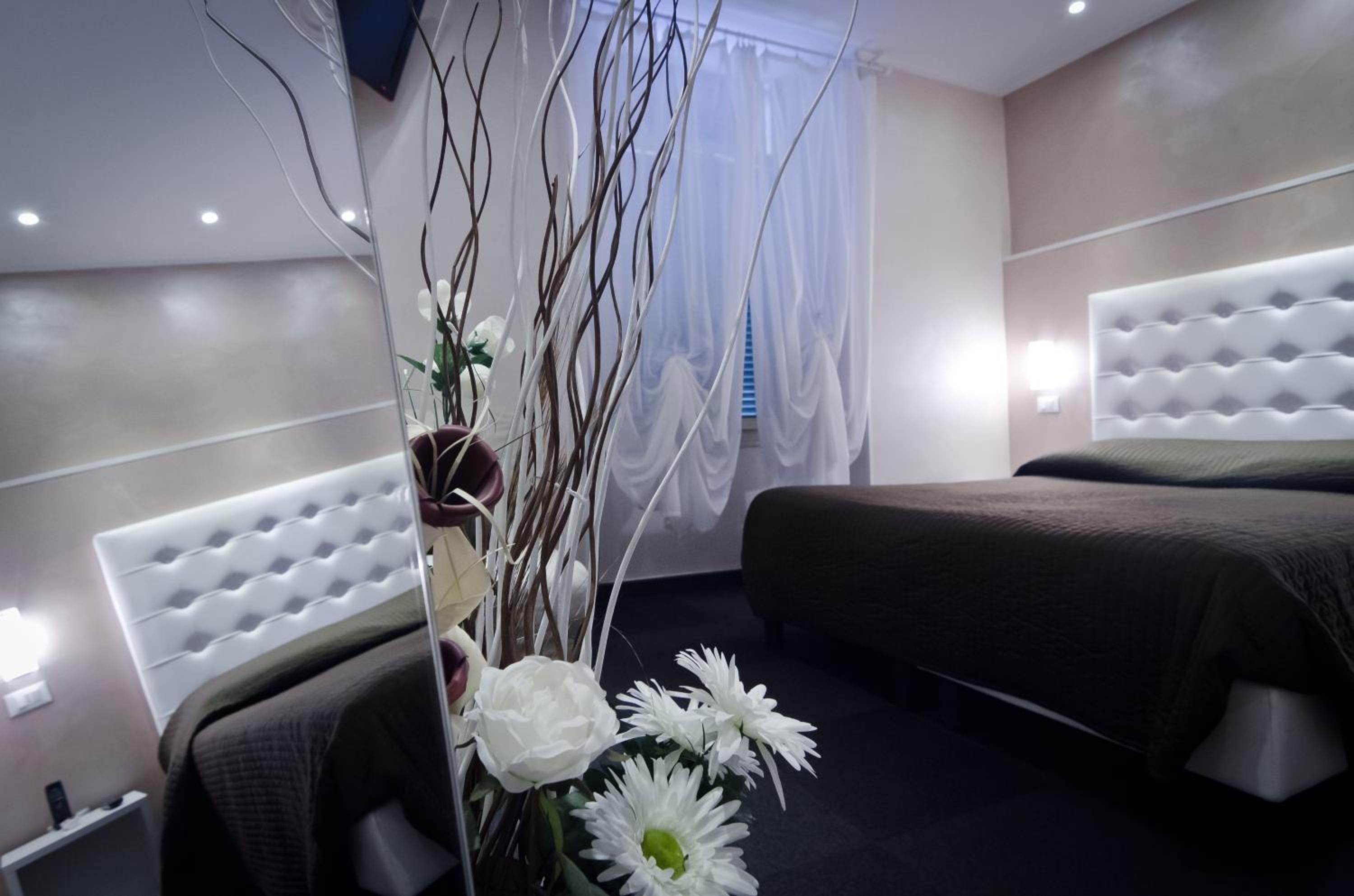 Budget Double or Twin Room - Photo 2