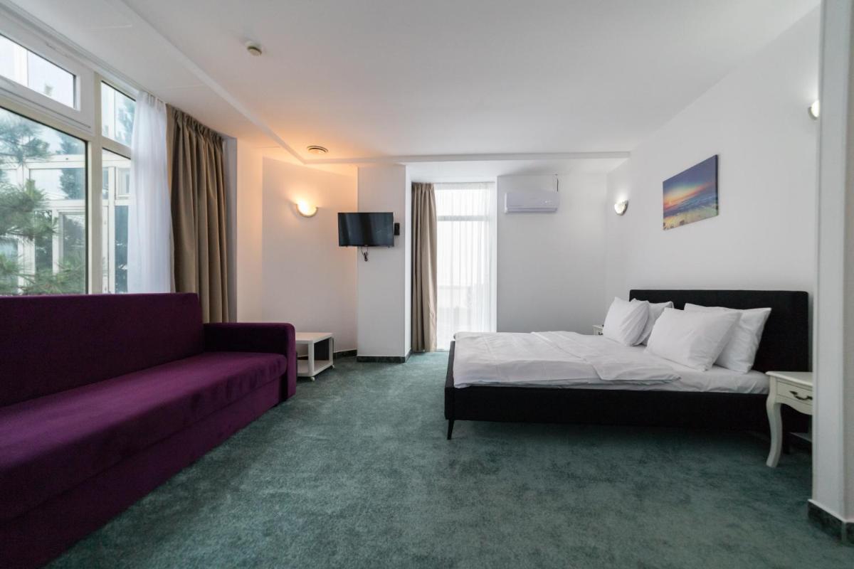 Deluxe Suite with Sea View photo 1