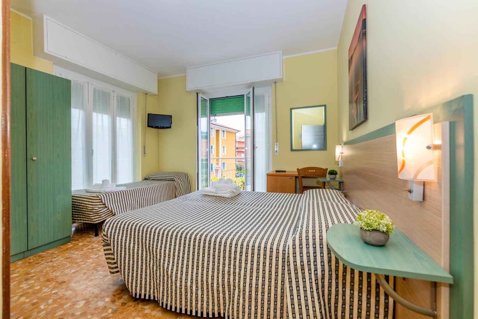 Triple Room - Photo 2