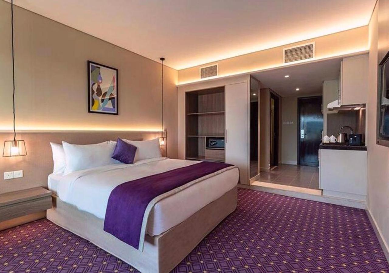 Deluxe King Room - Photo 4