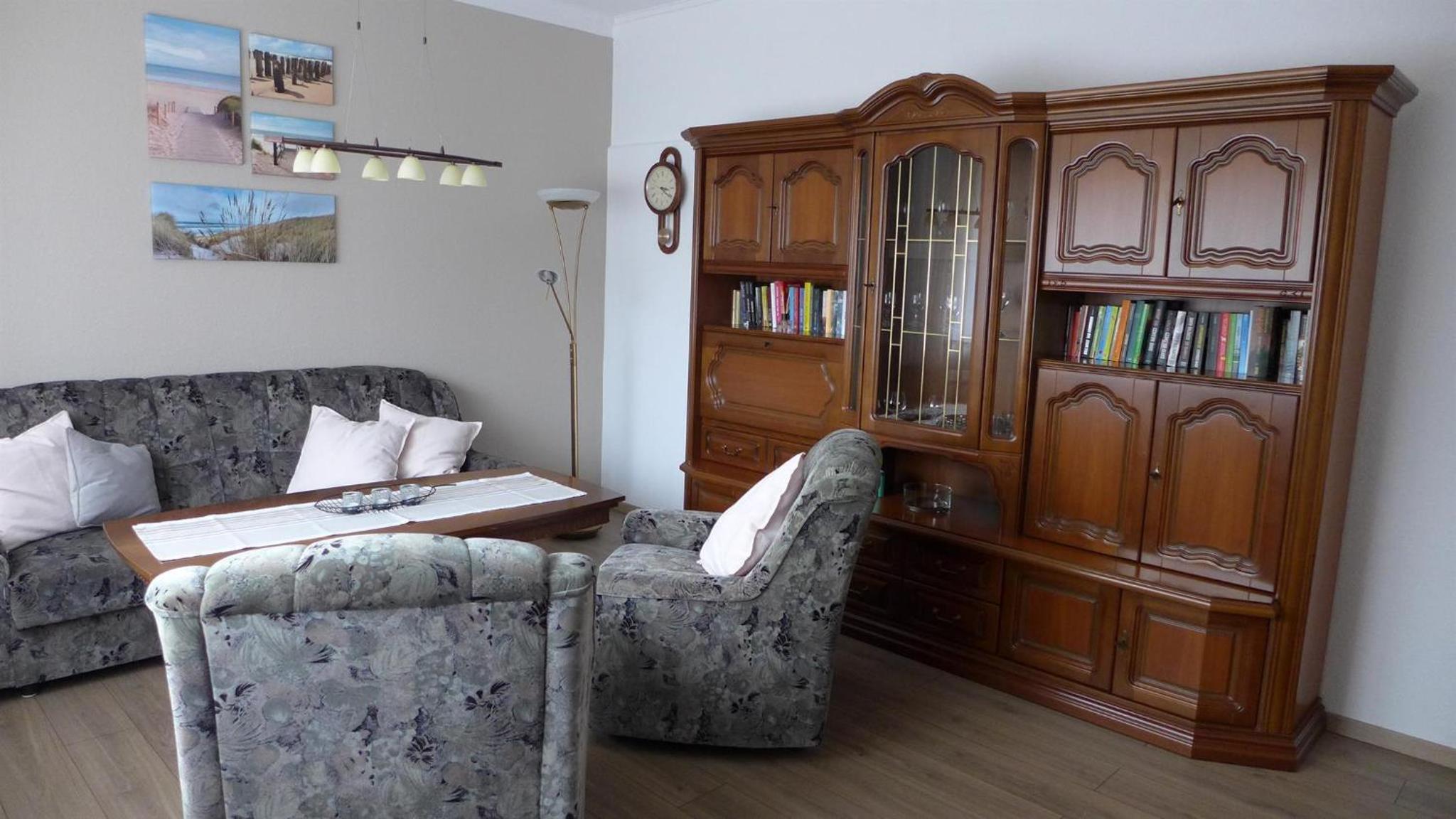 Two-Bedroom Apartment with Shower  photo 2