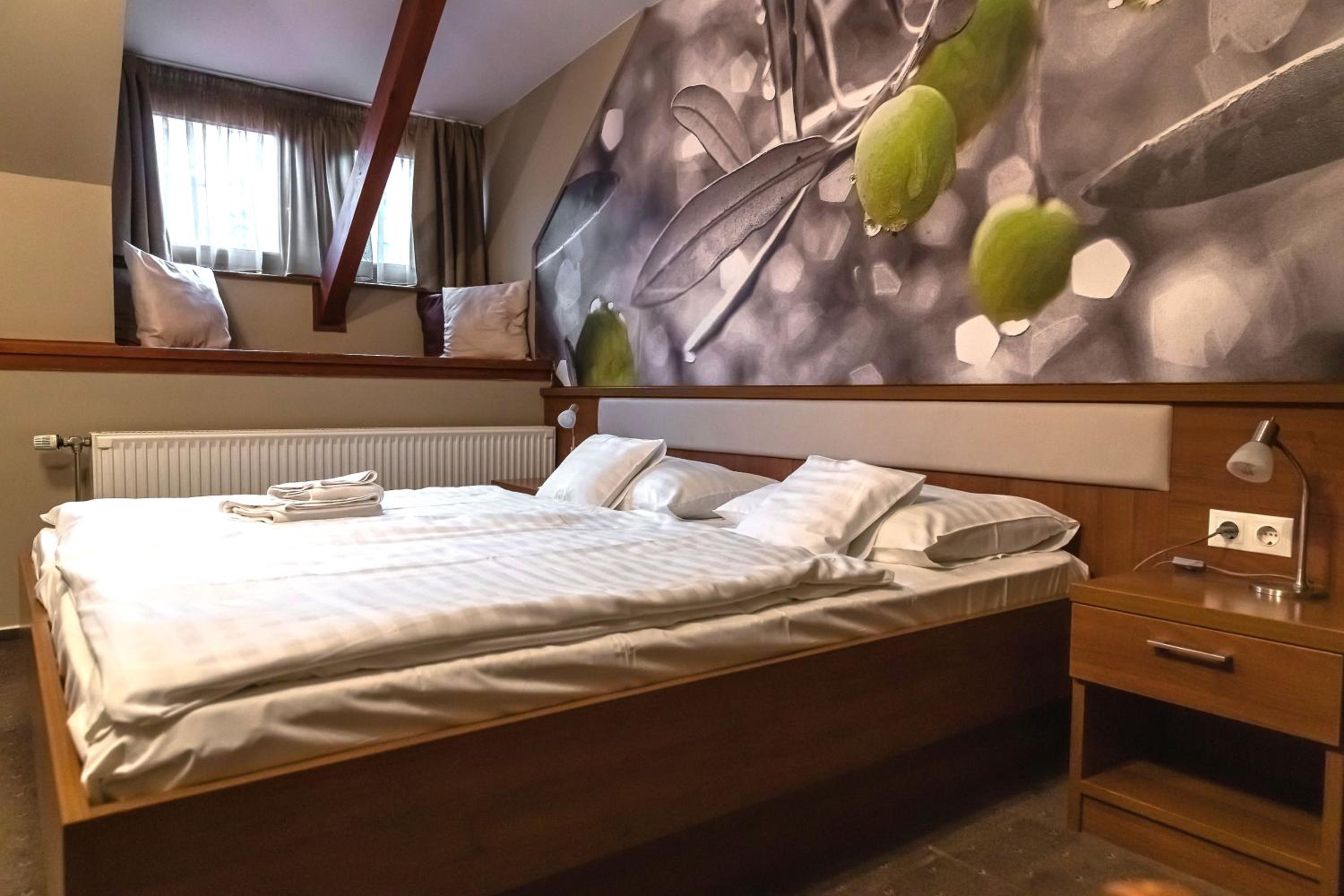 Double Room with Extra Bed photo 2