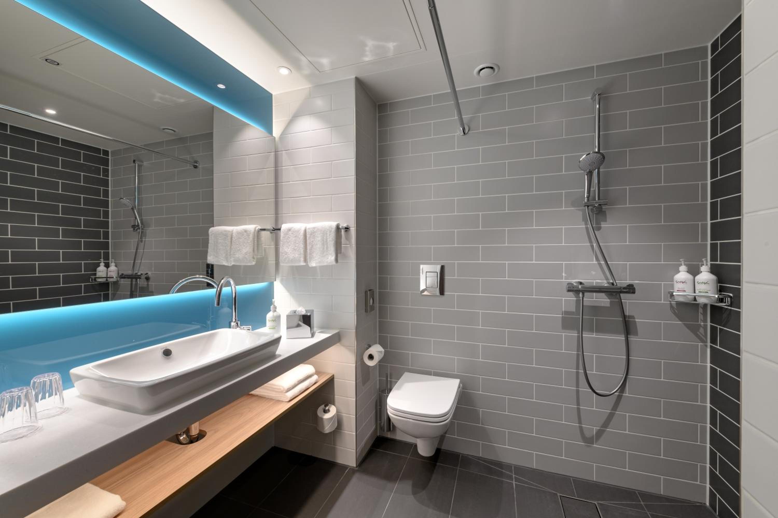 Standard Room - Photo 11