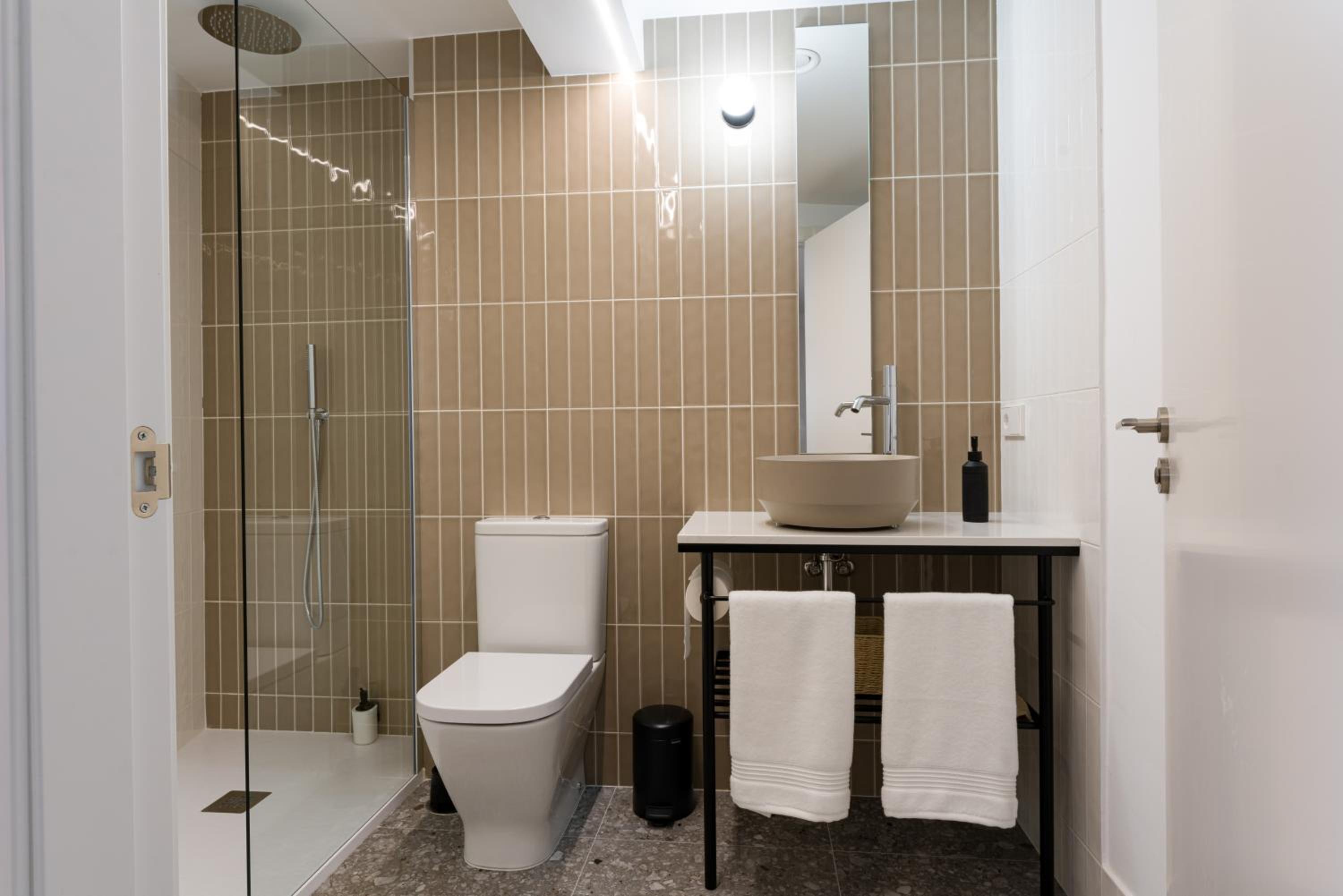 Two-Bedroom Apartment - Photo 7
