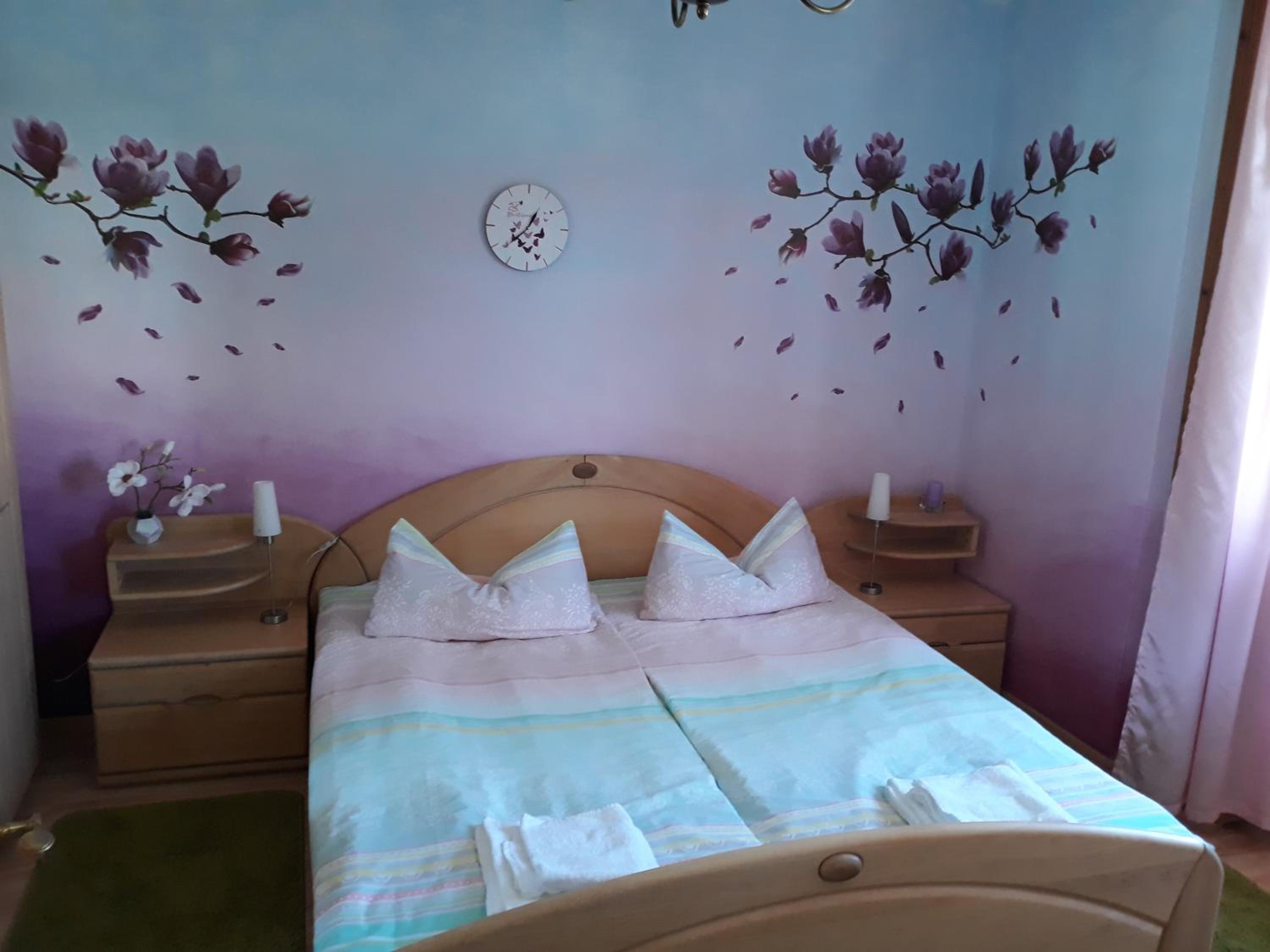 One-Bedroom House photo 1