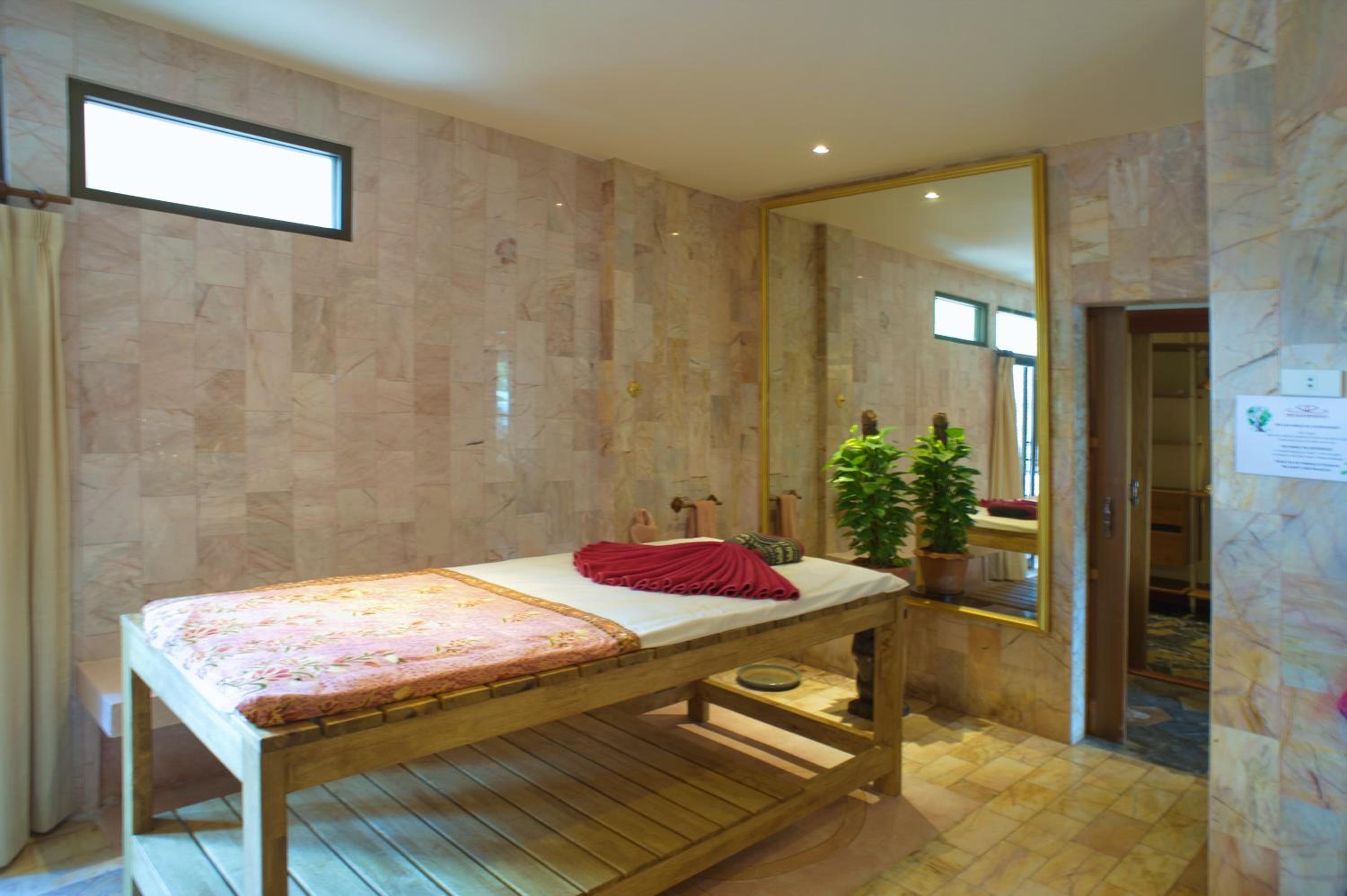 Family Villa with Sea View - Photo 12