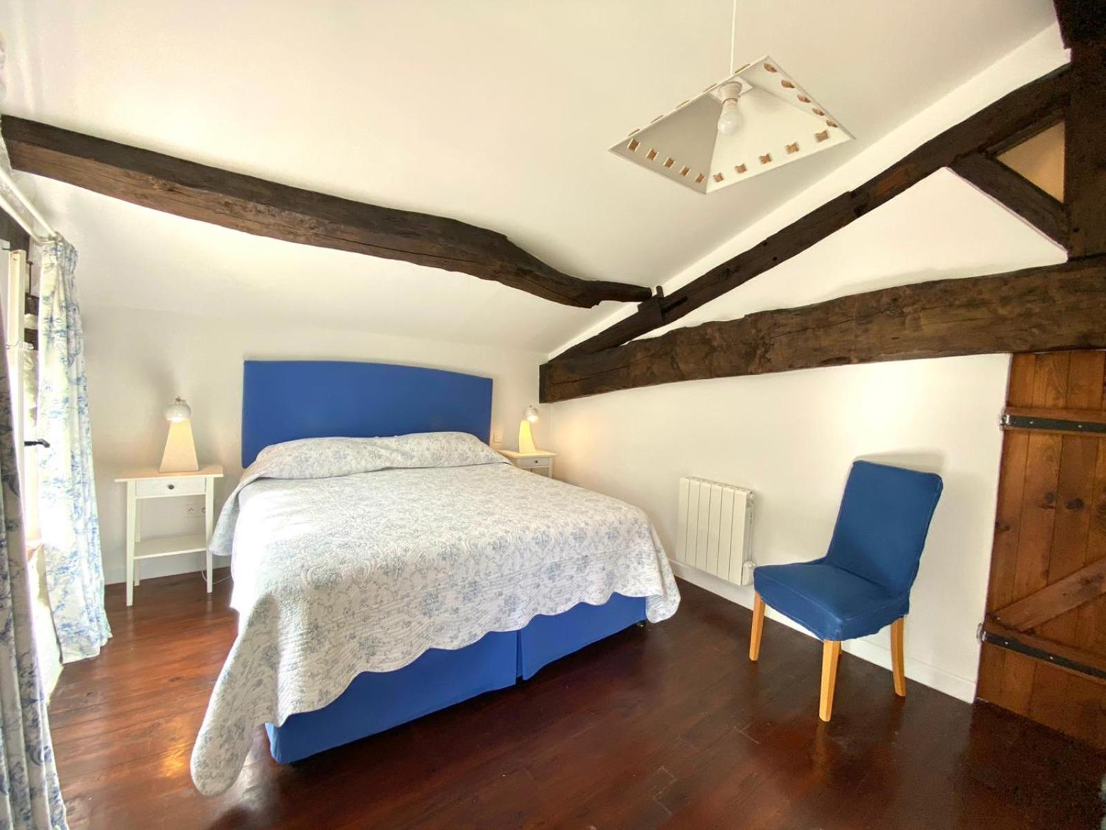 Queen Room with Pool View photo 3