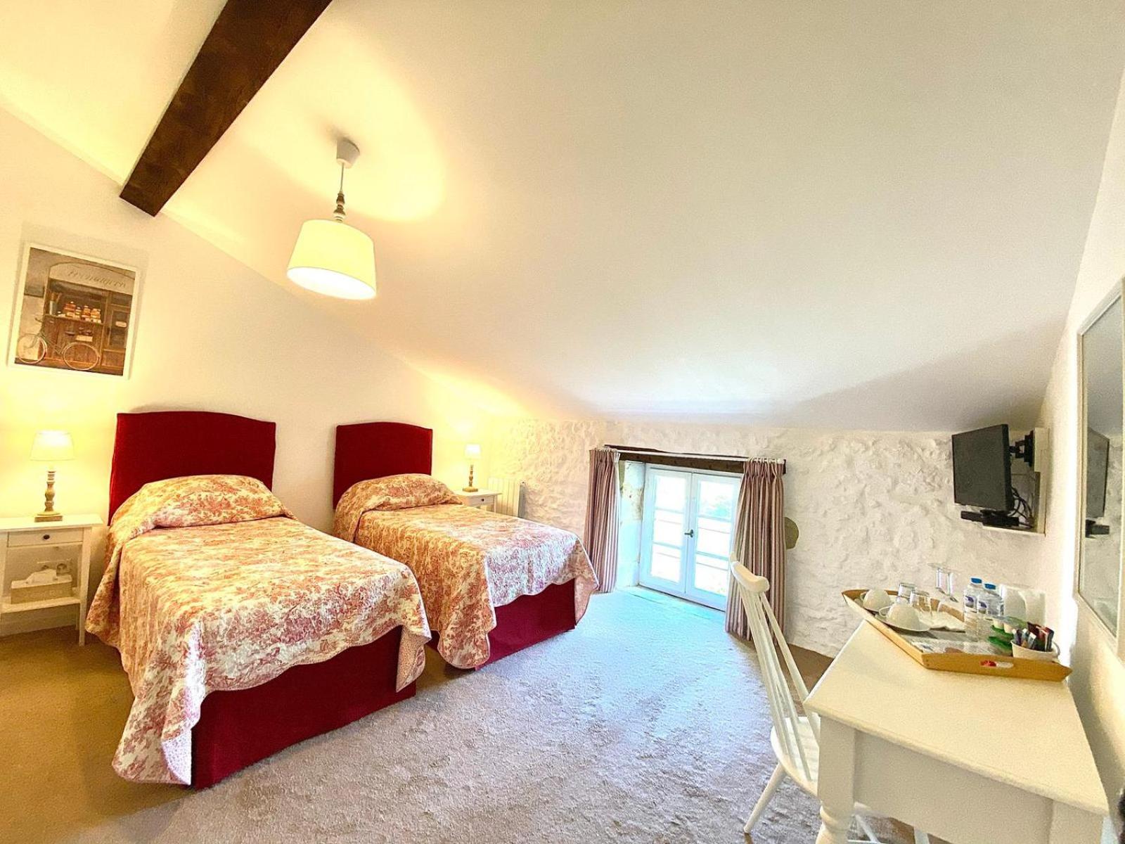Queen Room with Garden View photo 2