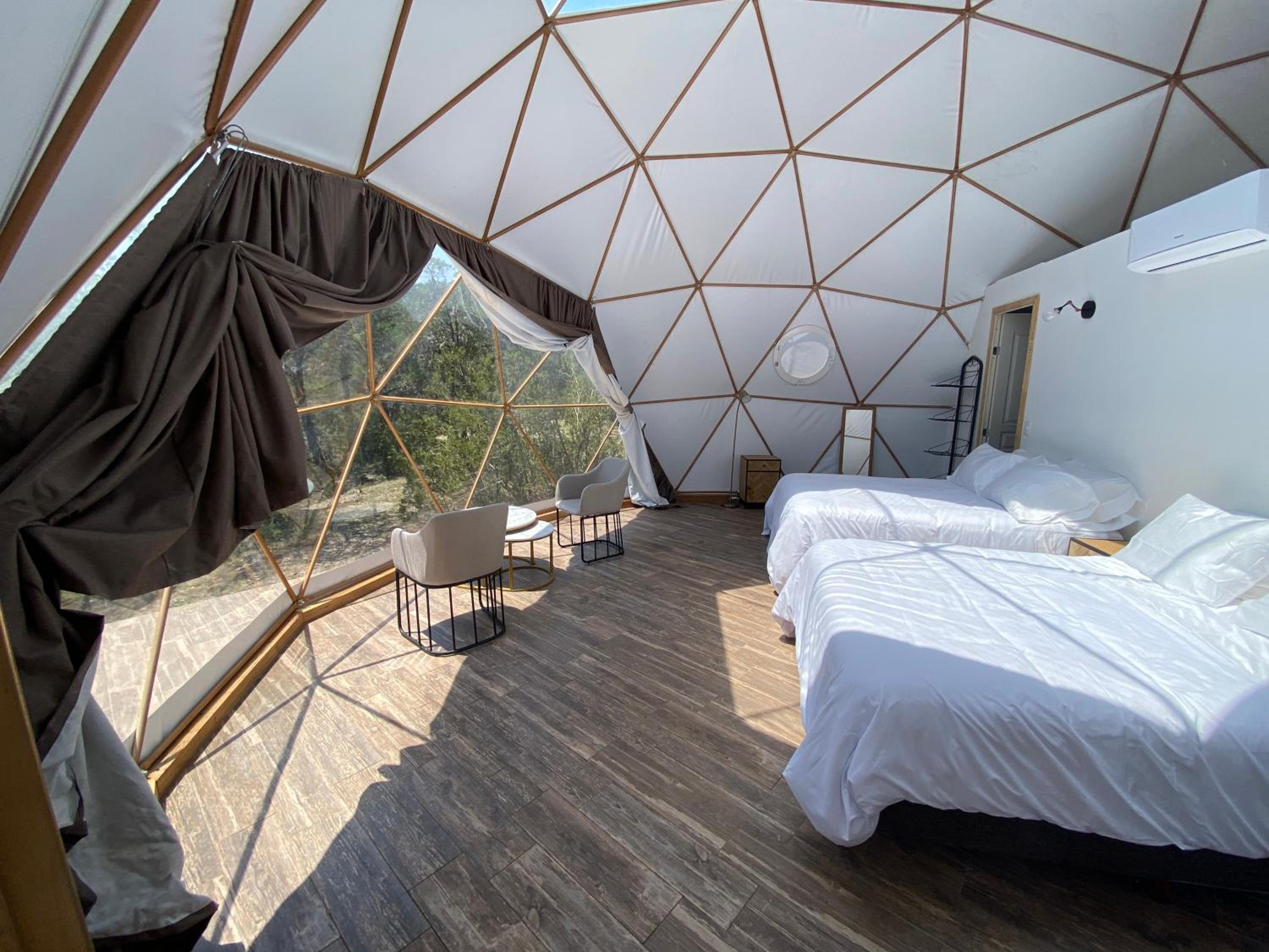 Deluxe Quadruple Room - Photo 21