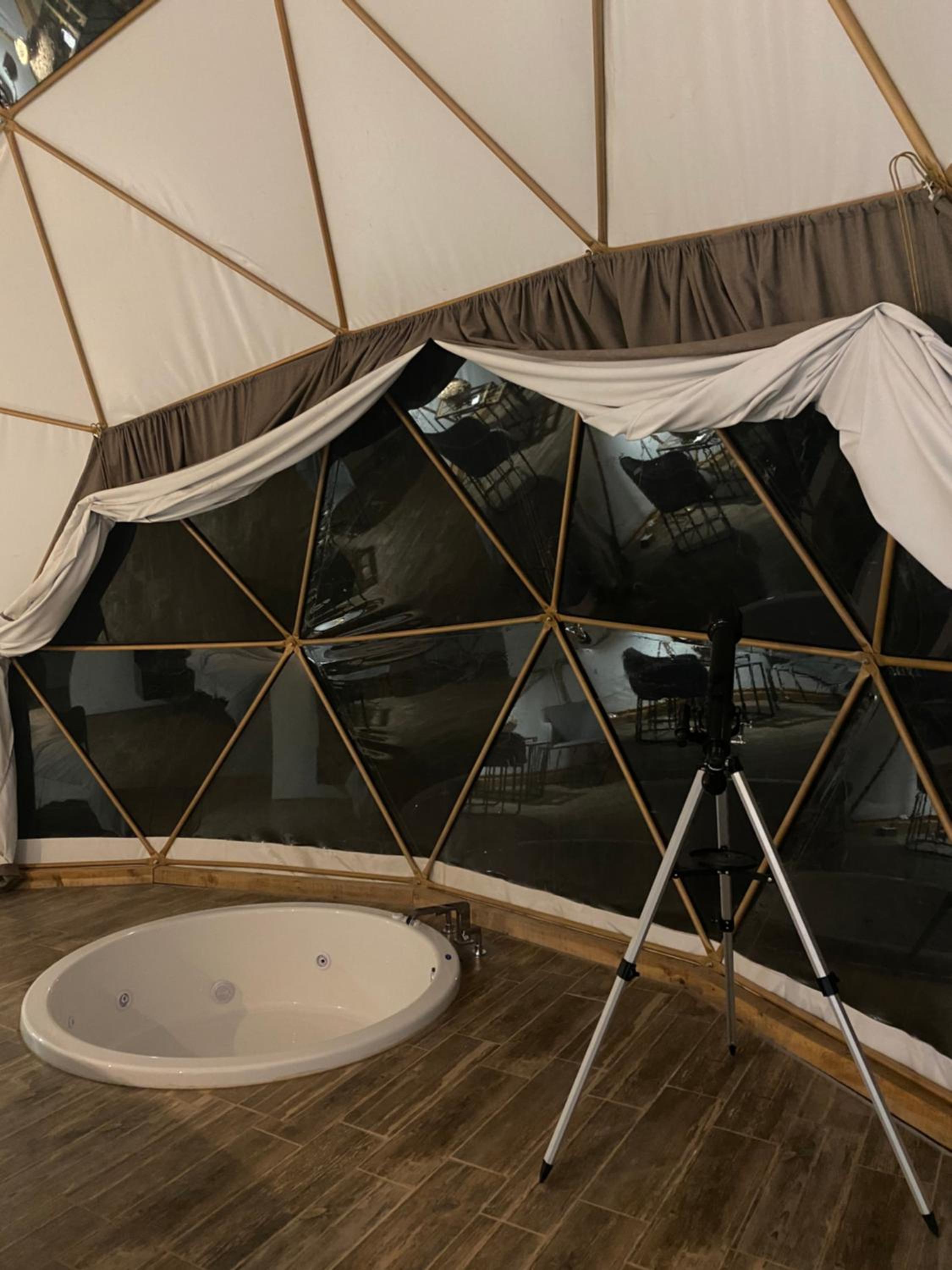 Deluxe Double or Twin Room - Photo 14