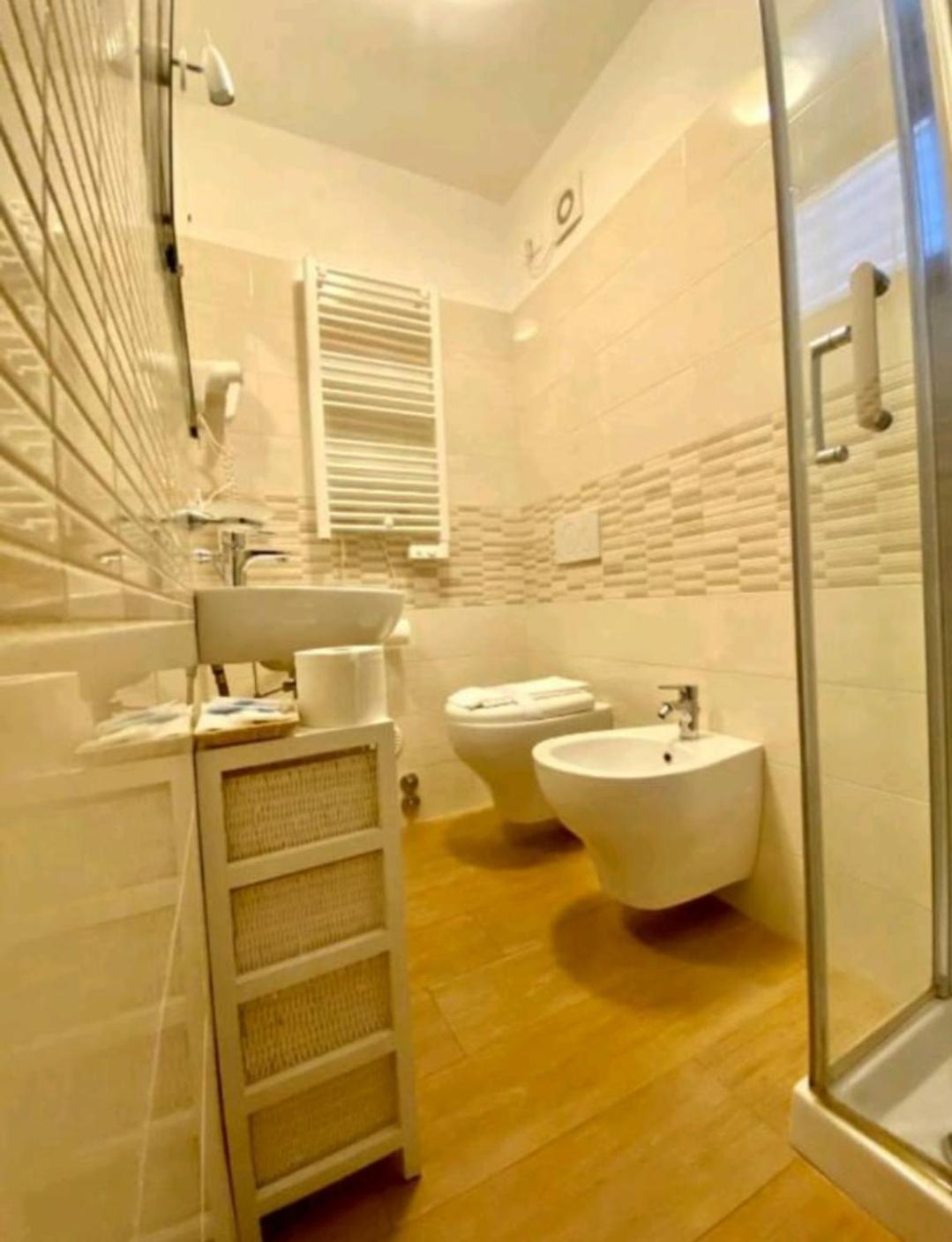 Deluxe Double Room with Balcony photo 2