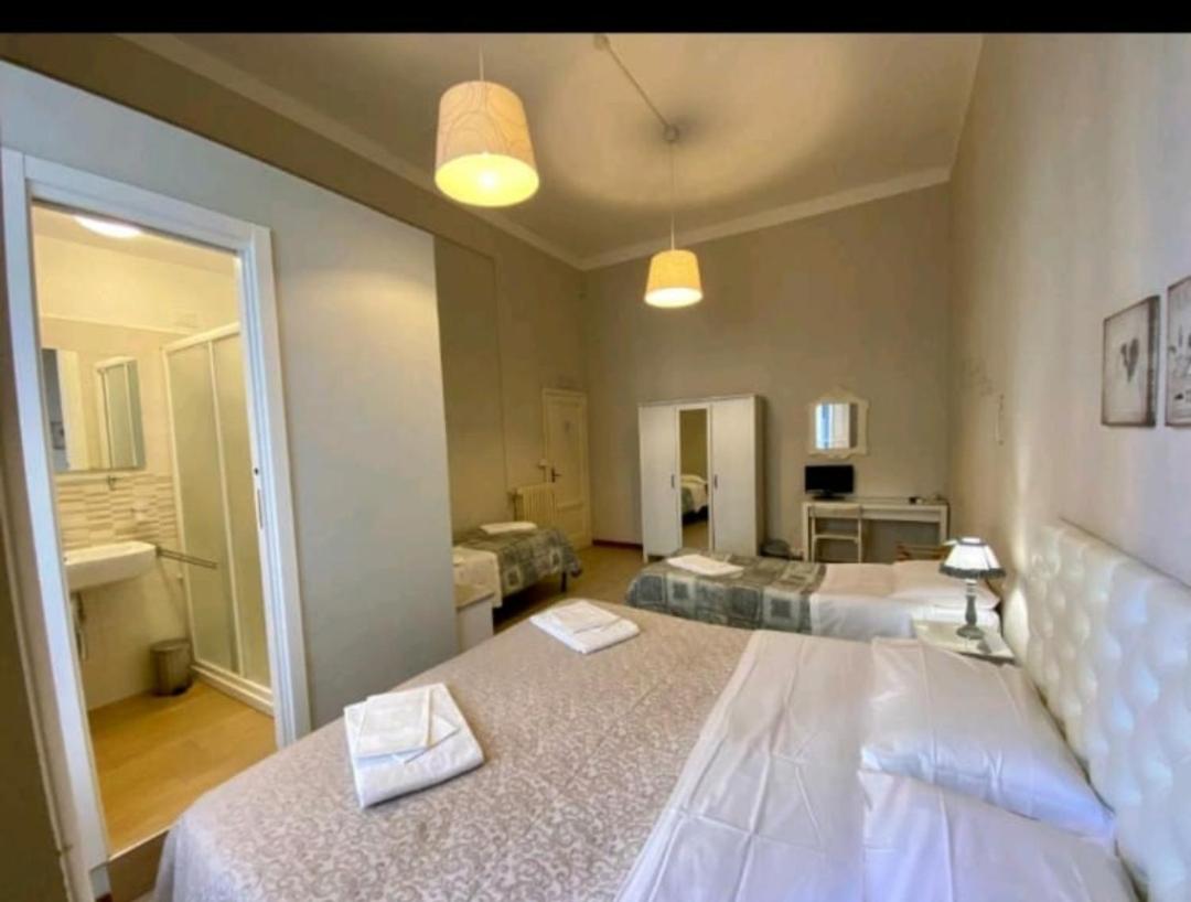 Deluxe Family Suite - Photo 1