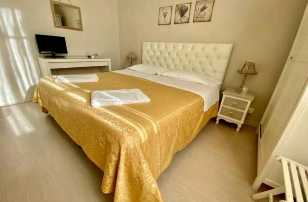 Deluxe Room - Photo 3