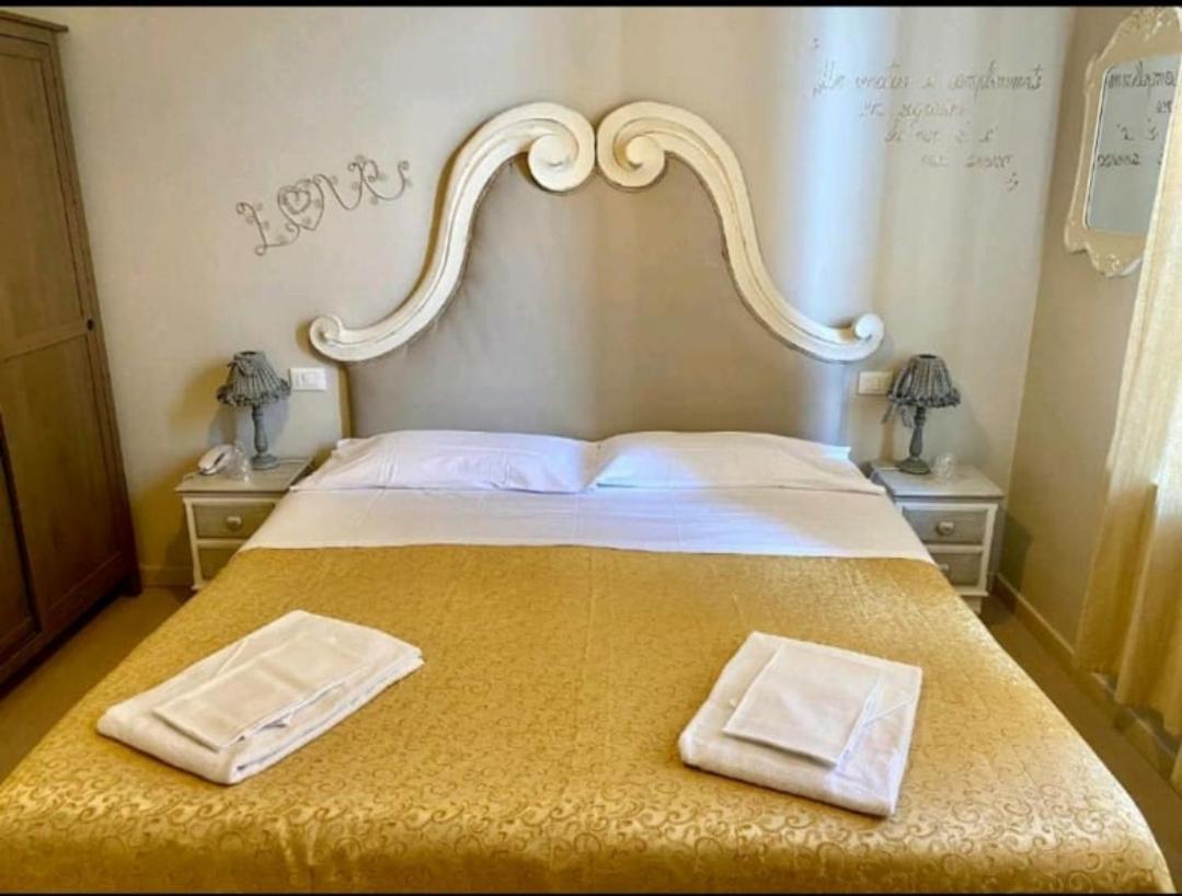 Deluxe Queen Room - Photo 1