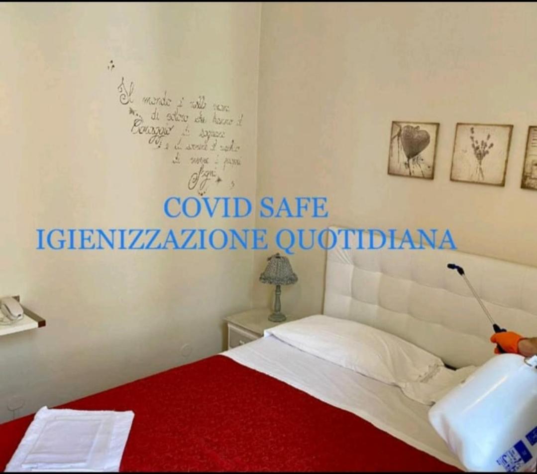 Double or Twin Room with Balcony photo 2