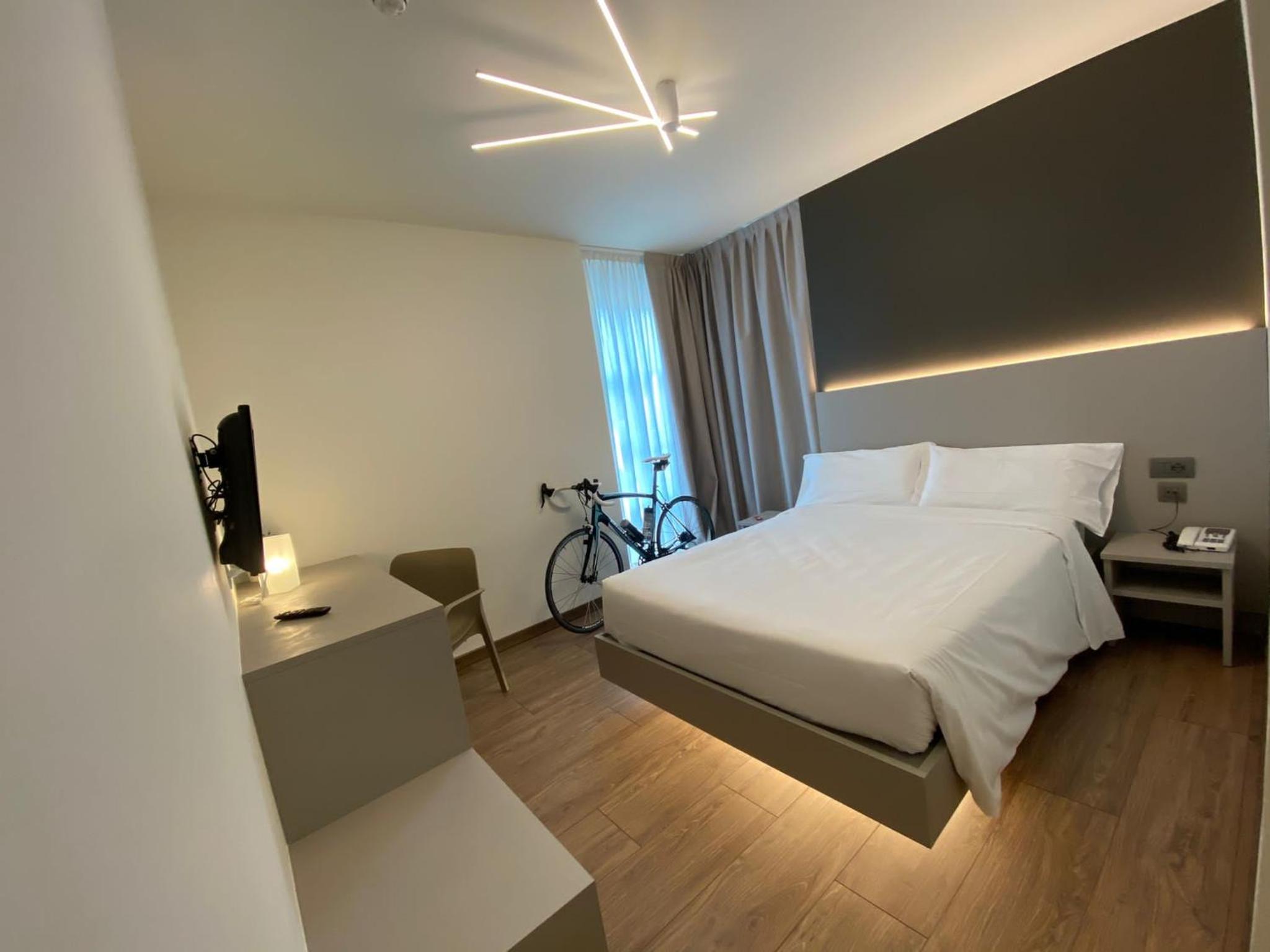 Queen Room photo 1