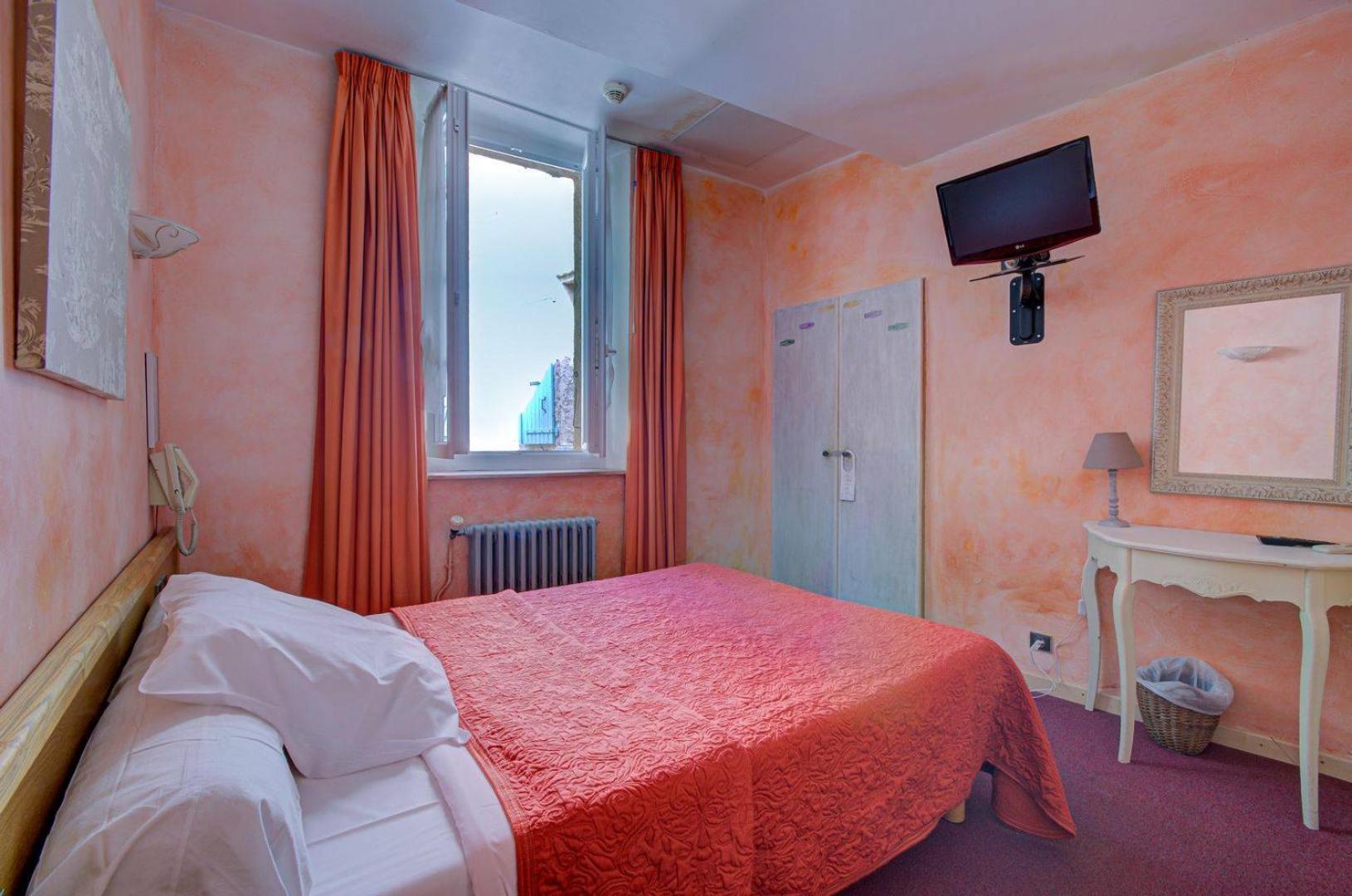 Small Double Room photo 1