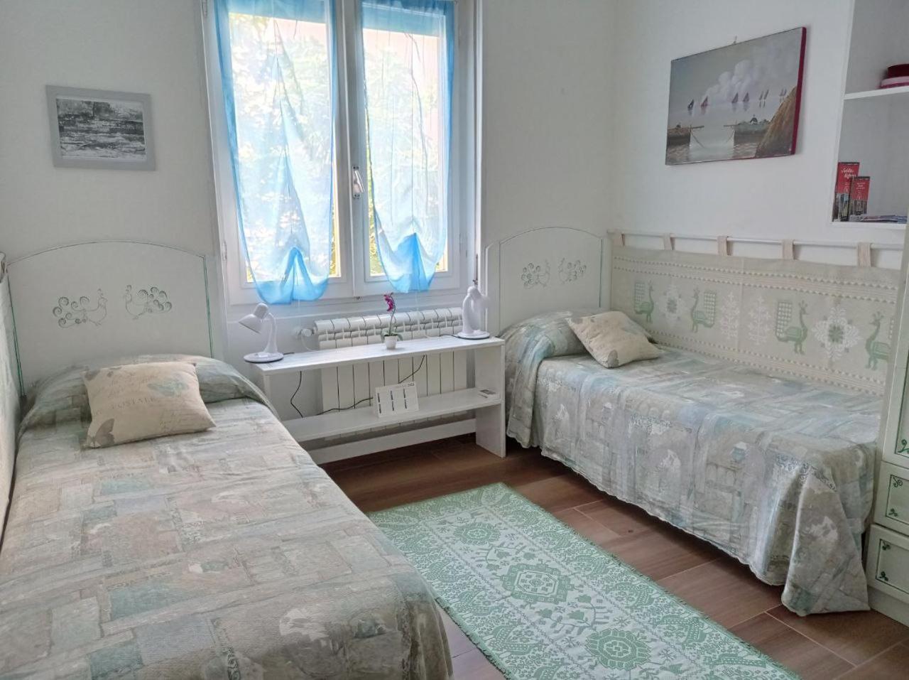 Twin Room with Bathroom