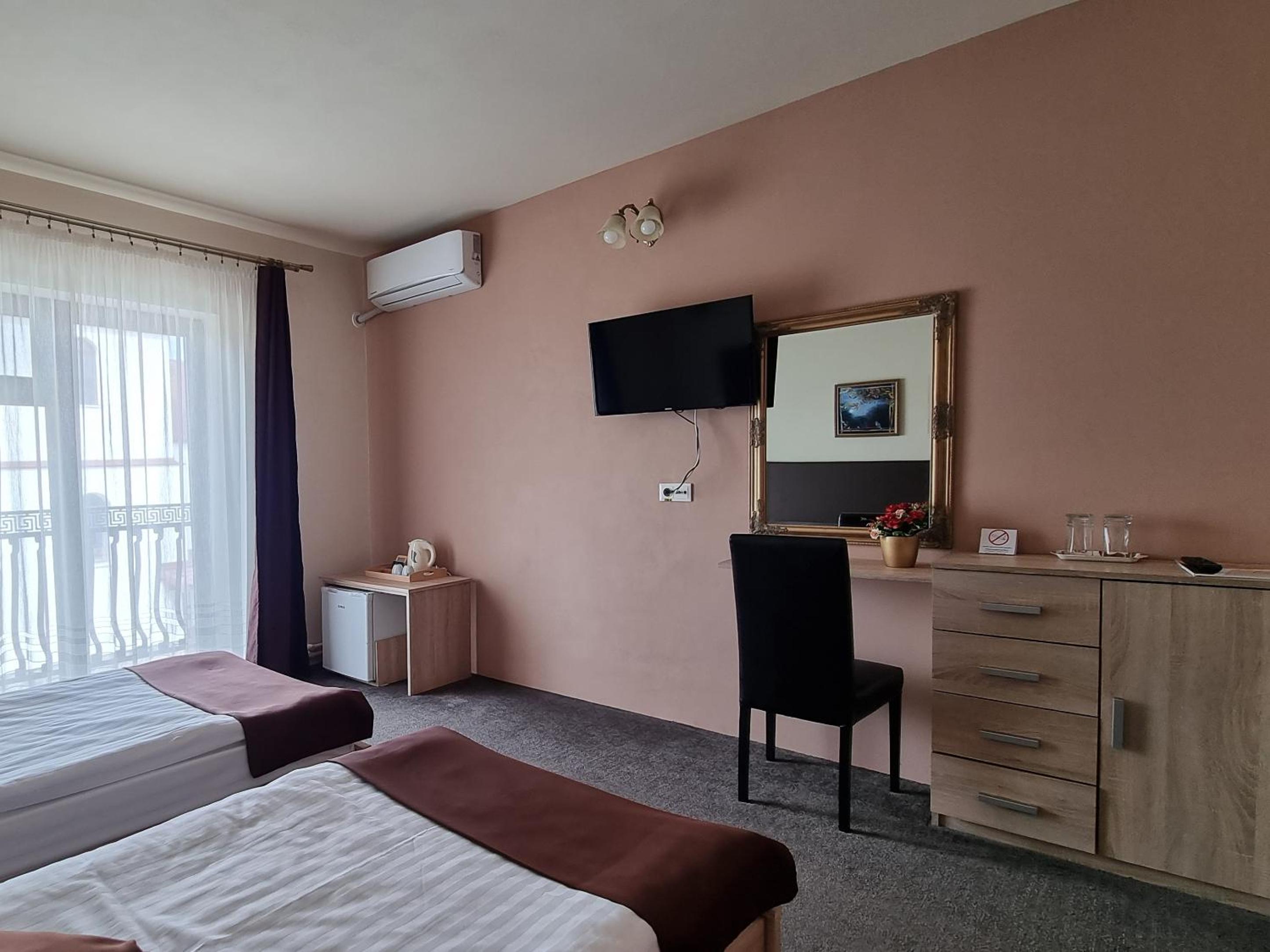 Superior Twin Room photo 2