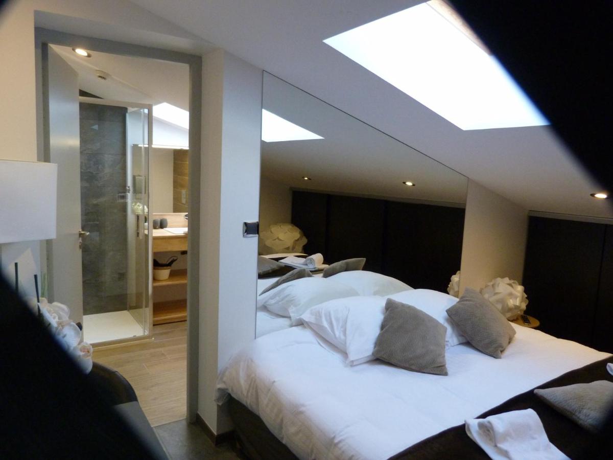 Double Room with Private External Bathroom photo 1