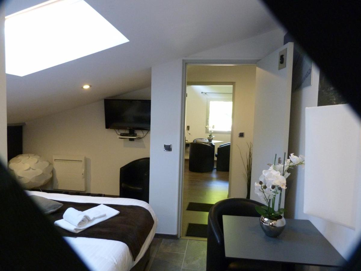Double Room with Private External Bathroom photo 3