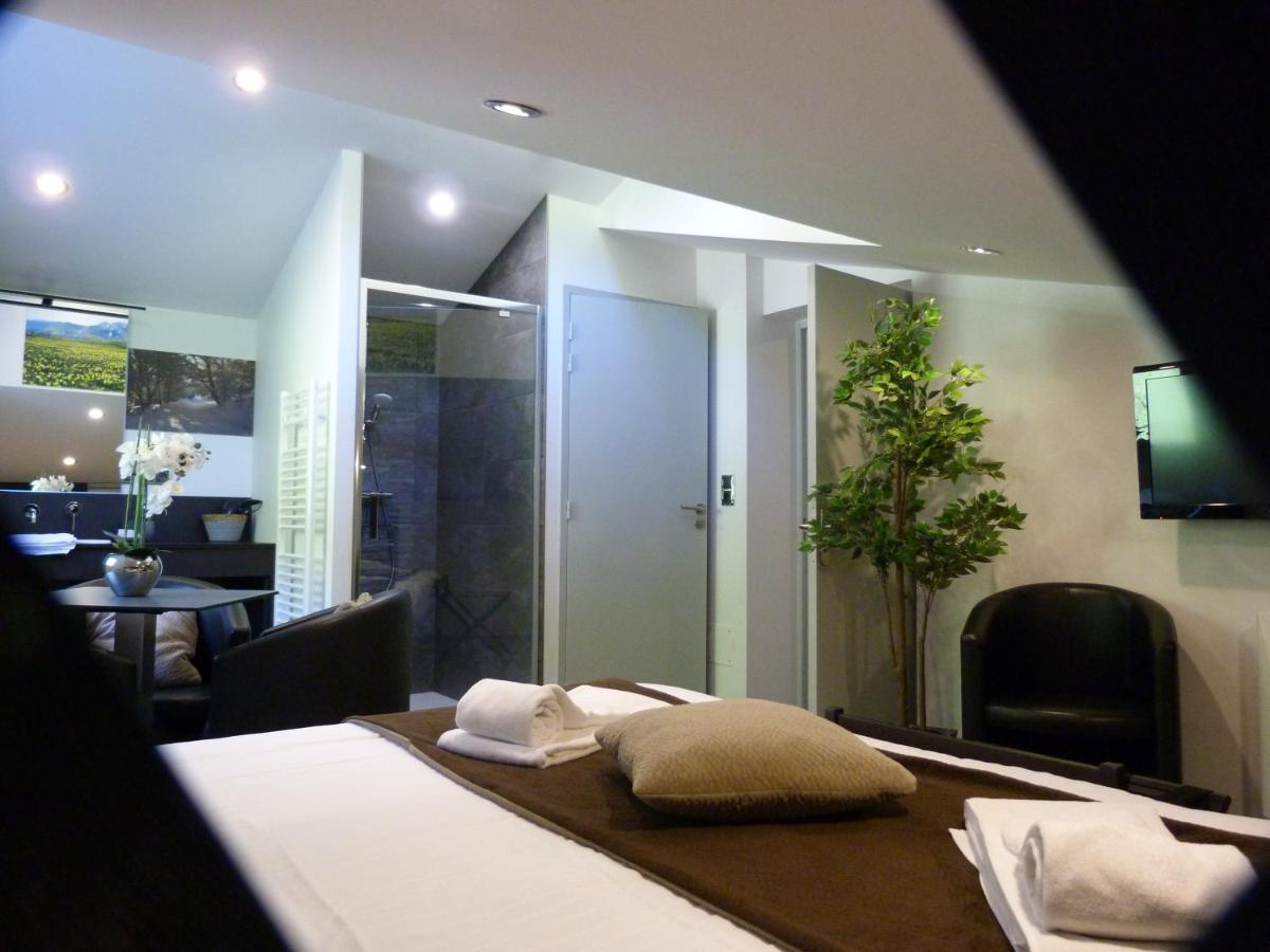 King Room with Mountain View photo 2