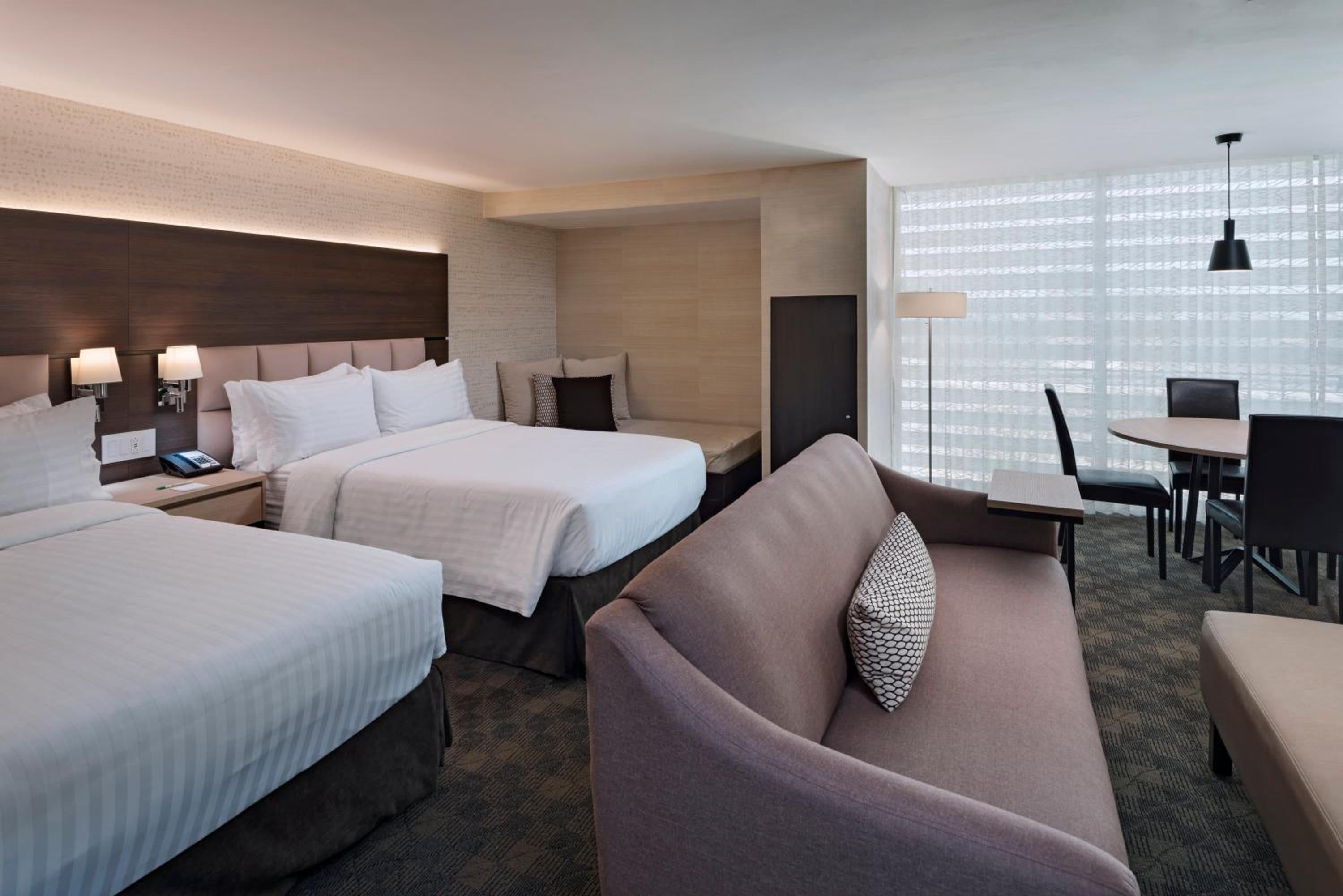 Double Suite with Two Double Beds - Non-Smoking - Photo 7