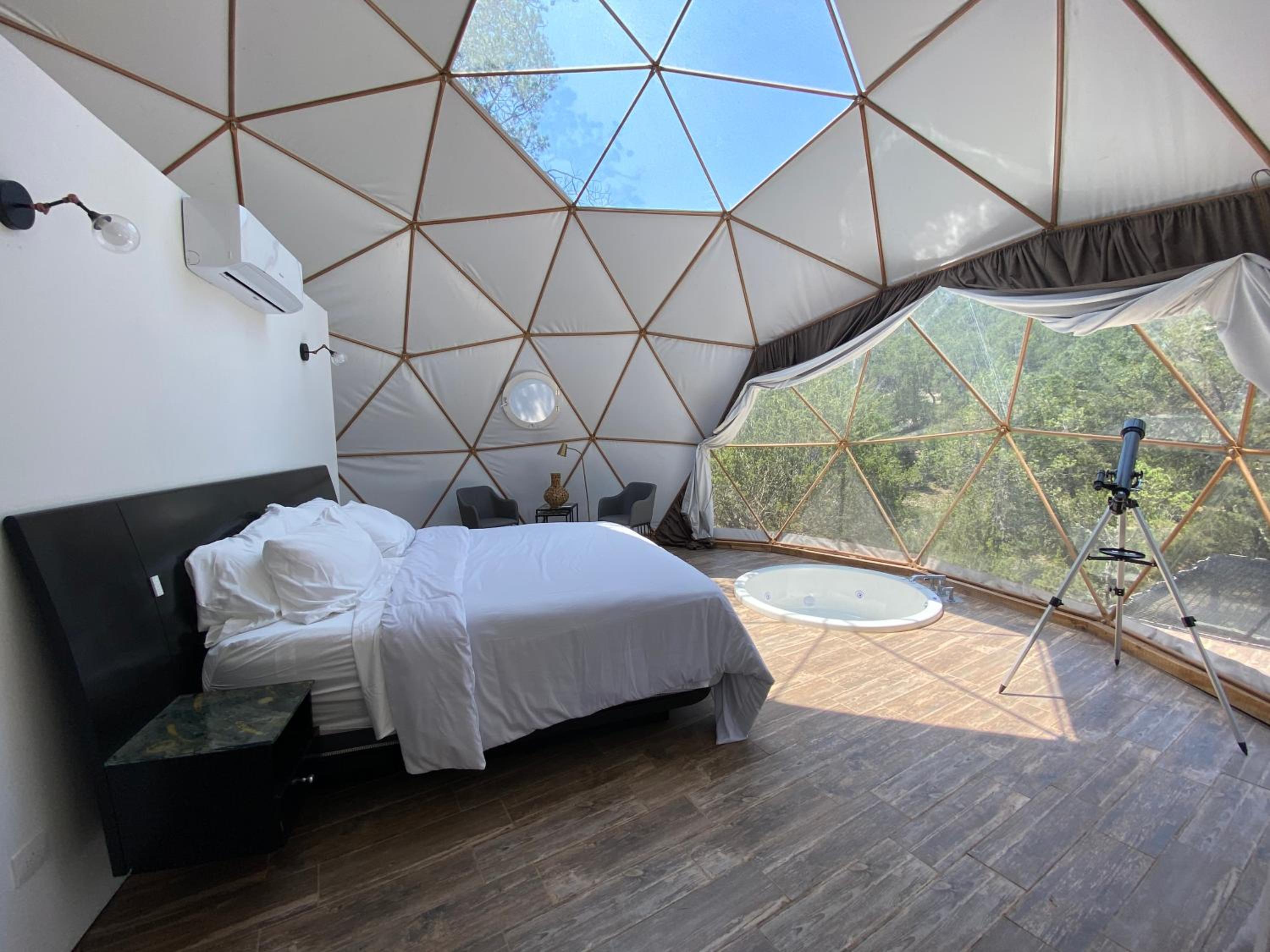 Deluxe Double or Twin Room - Photo 17
