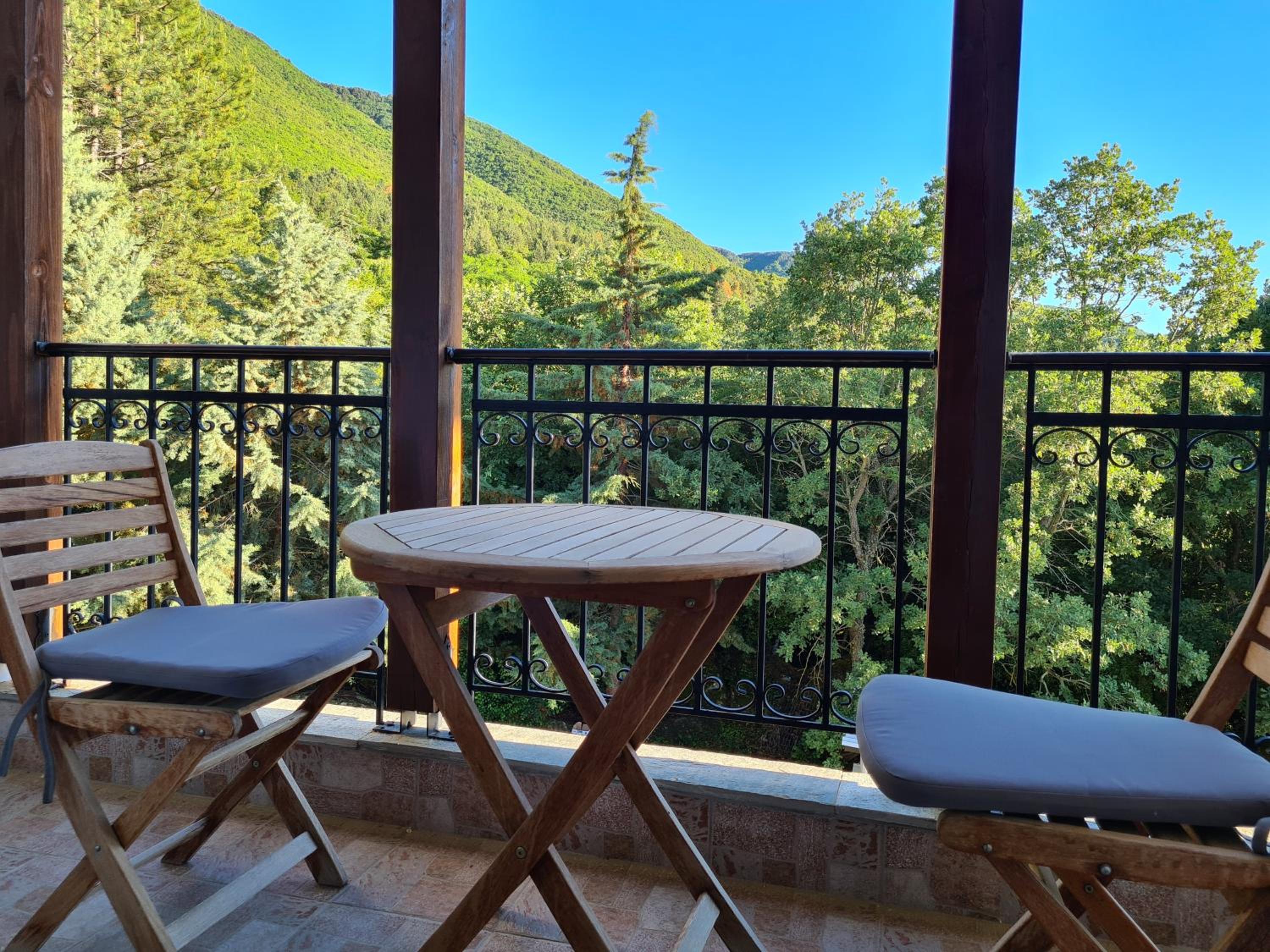 Twin Room with Mountain View - Photo 4