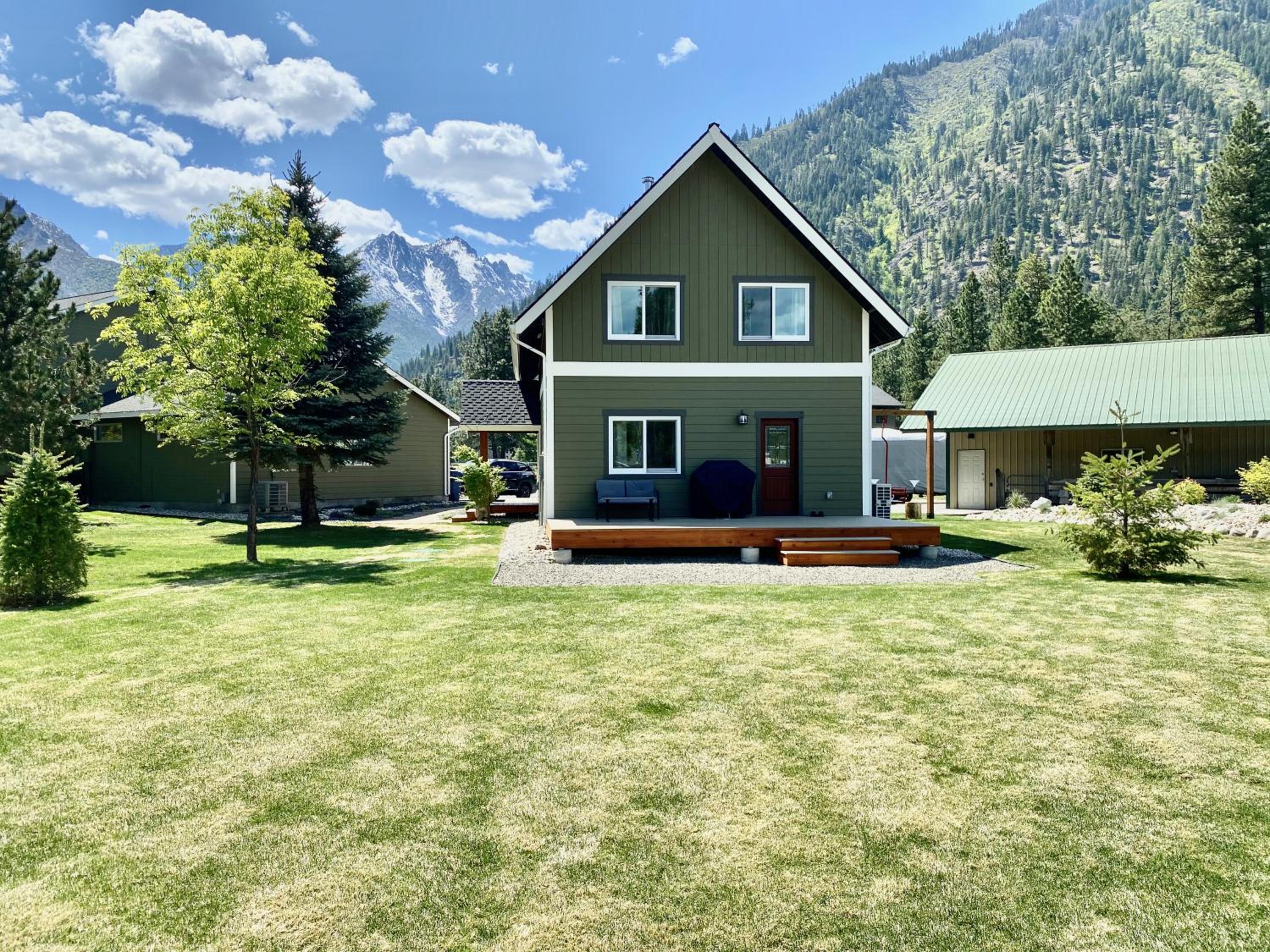 Three-Bedroom Chalet photo 3