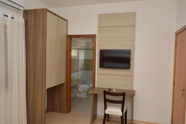Three-Bedroom Apartment photo 2