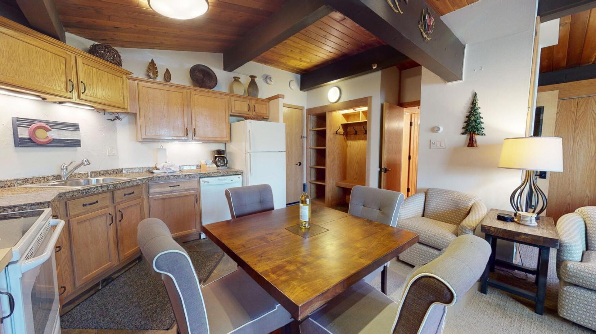Apartment photo 2