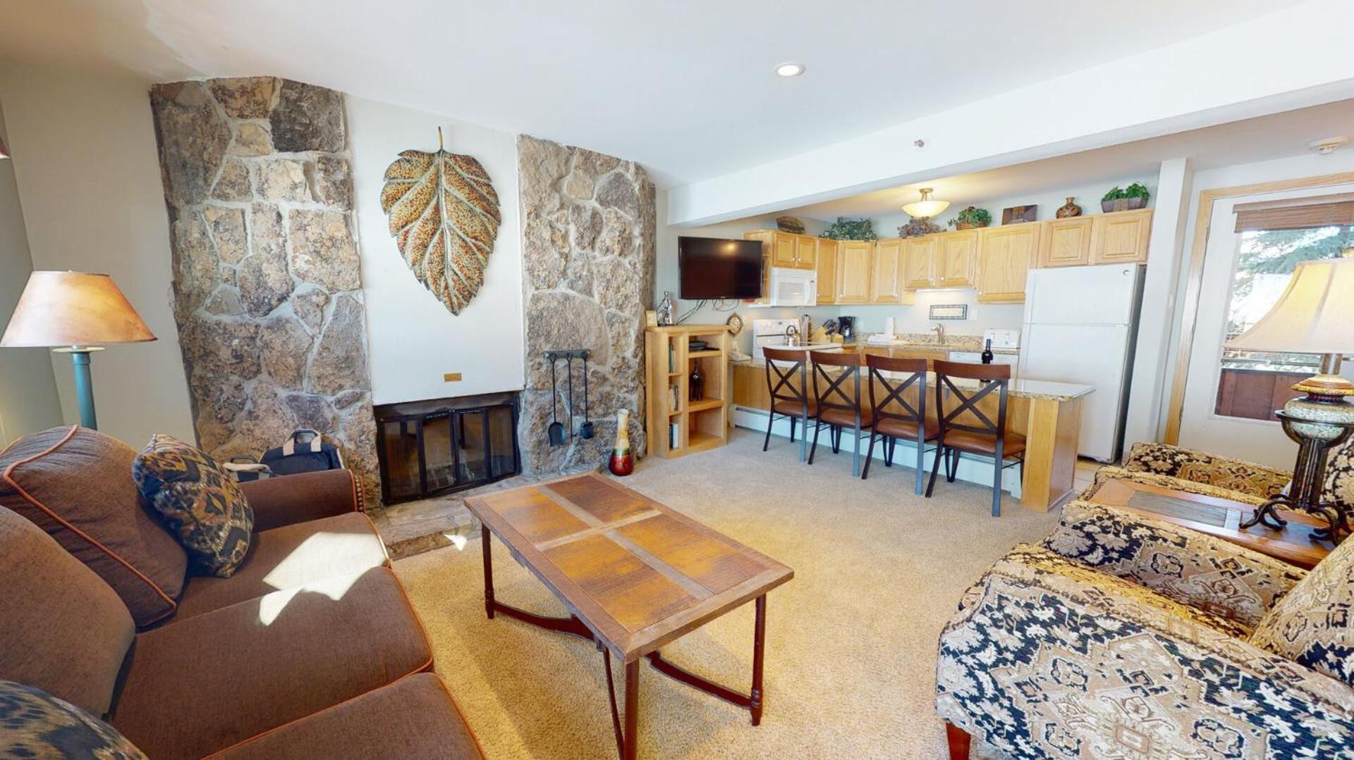 Apartment photo 2