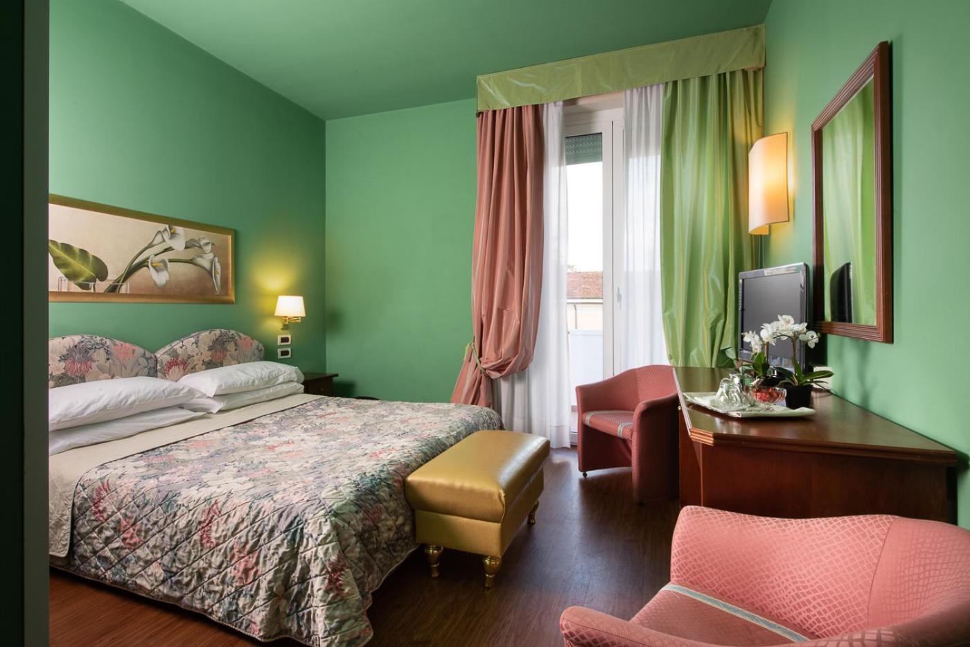 Standard Double Room - Photo 1