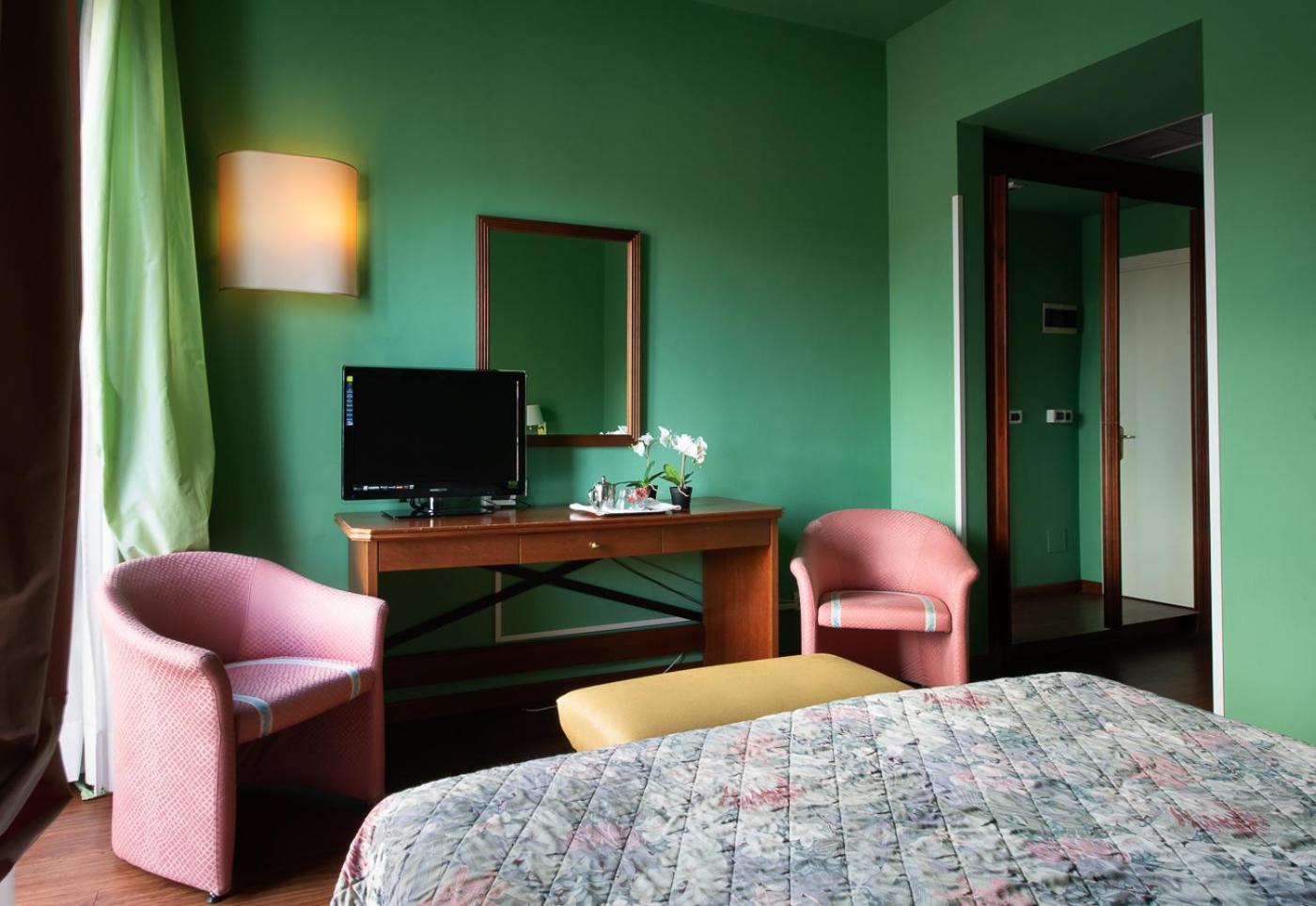 Standard Double Room - Photo 2
