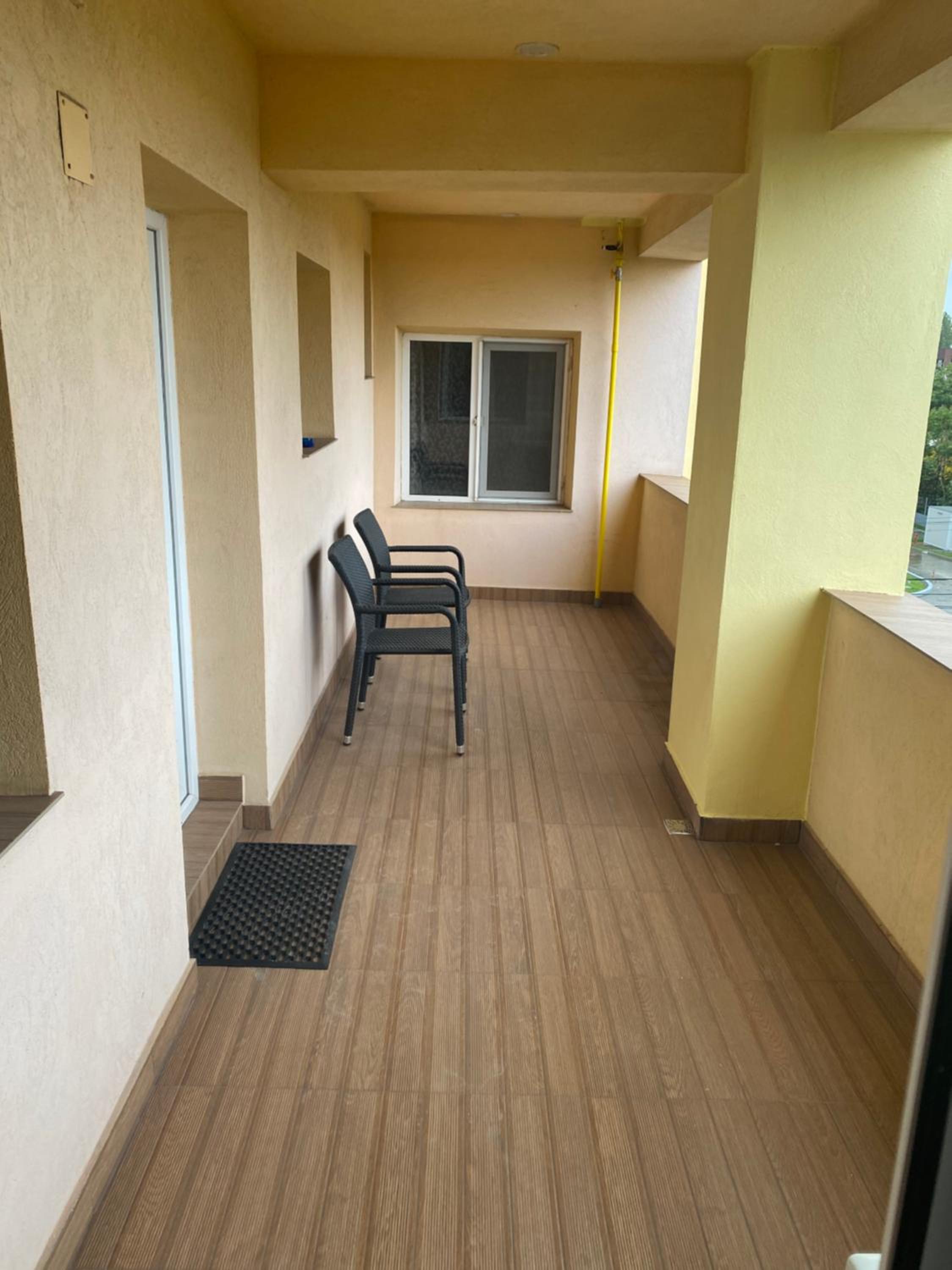 King Room with Balcony - Photo 5