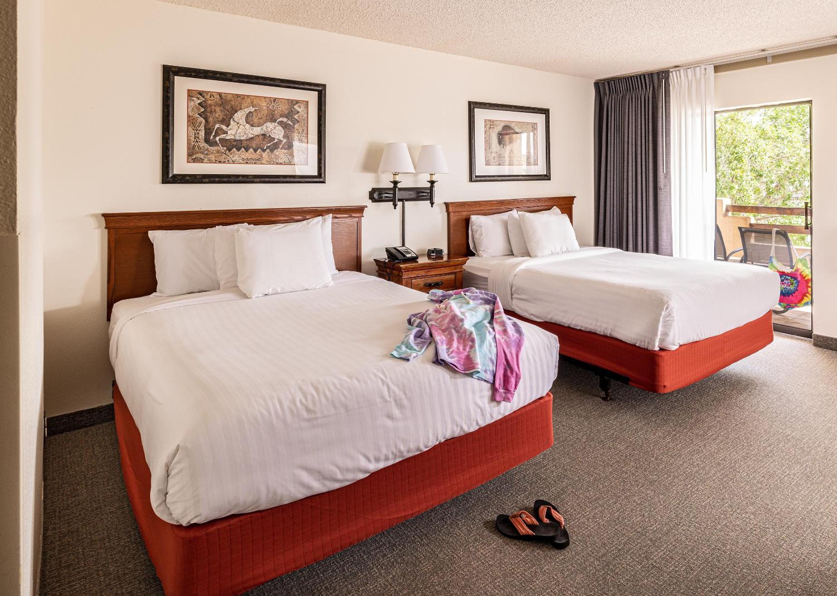 Traditional Room with Two Queen Beds - Photo 2