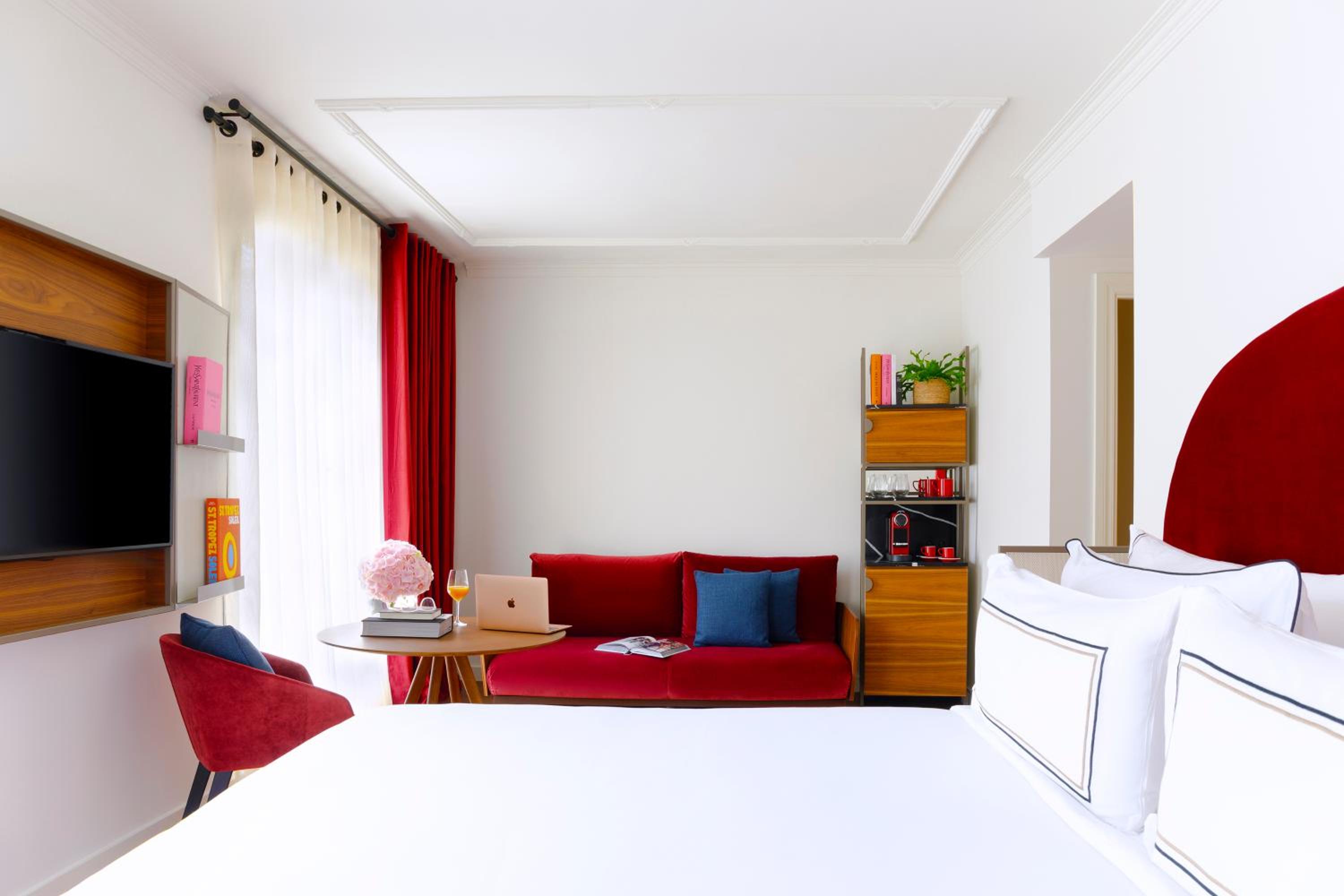 Deluxe Extra Room
