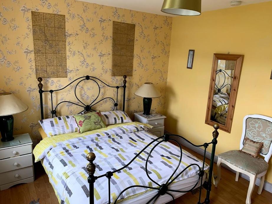 Double Room with Shared Bathroom photo 3