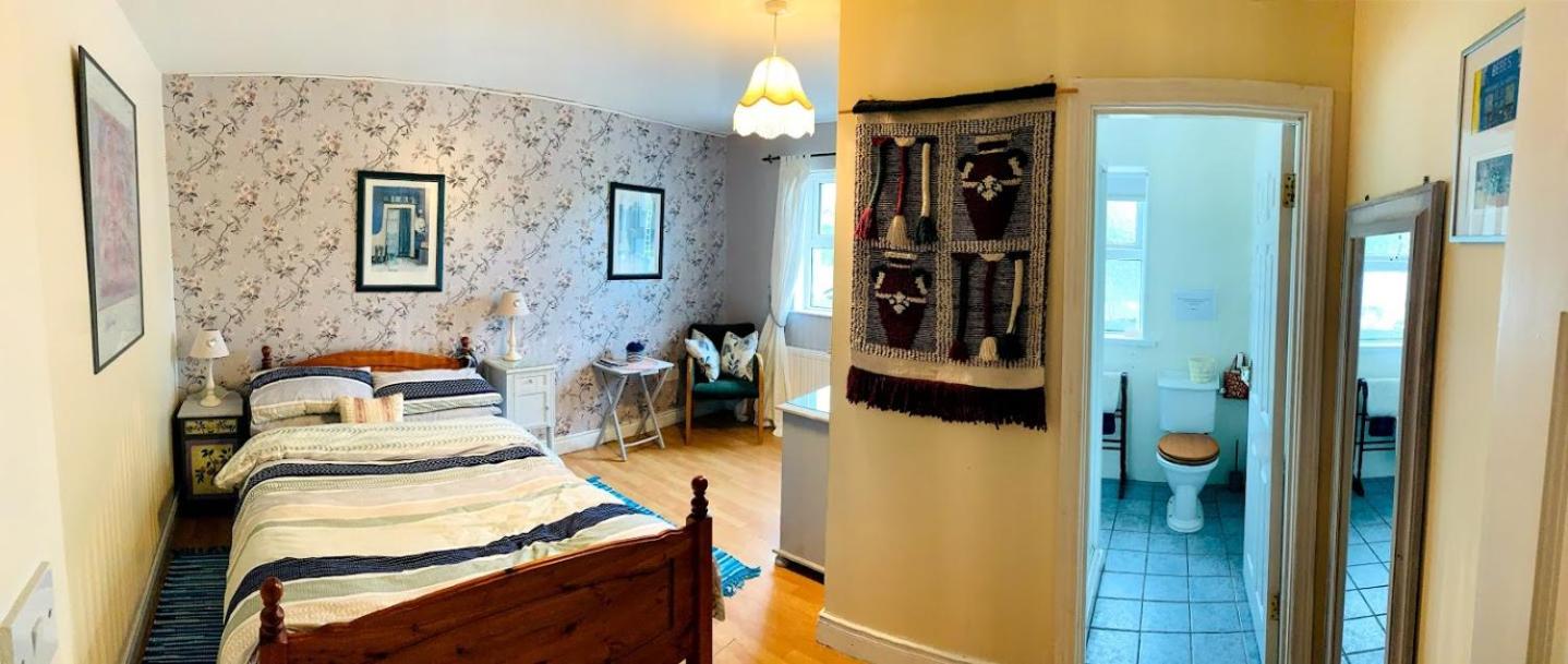 Double Room with Private Bathroom photo 3