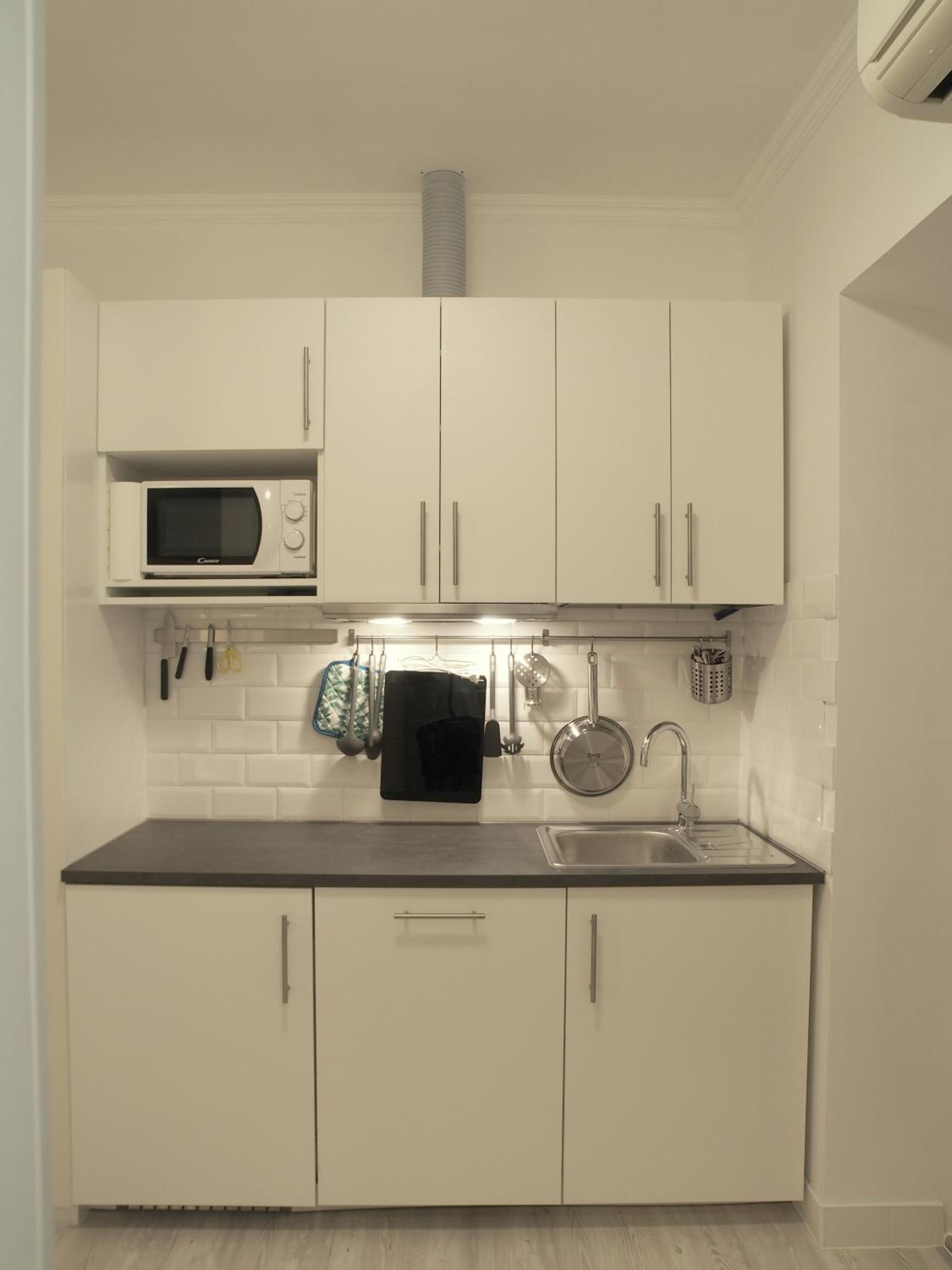 Studio Apartment - Photo 16