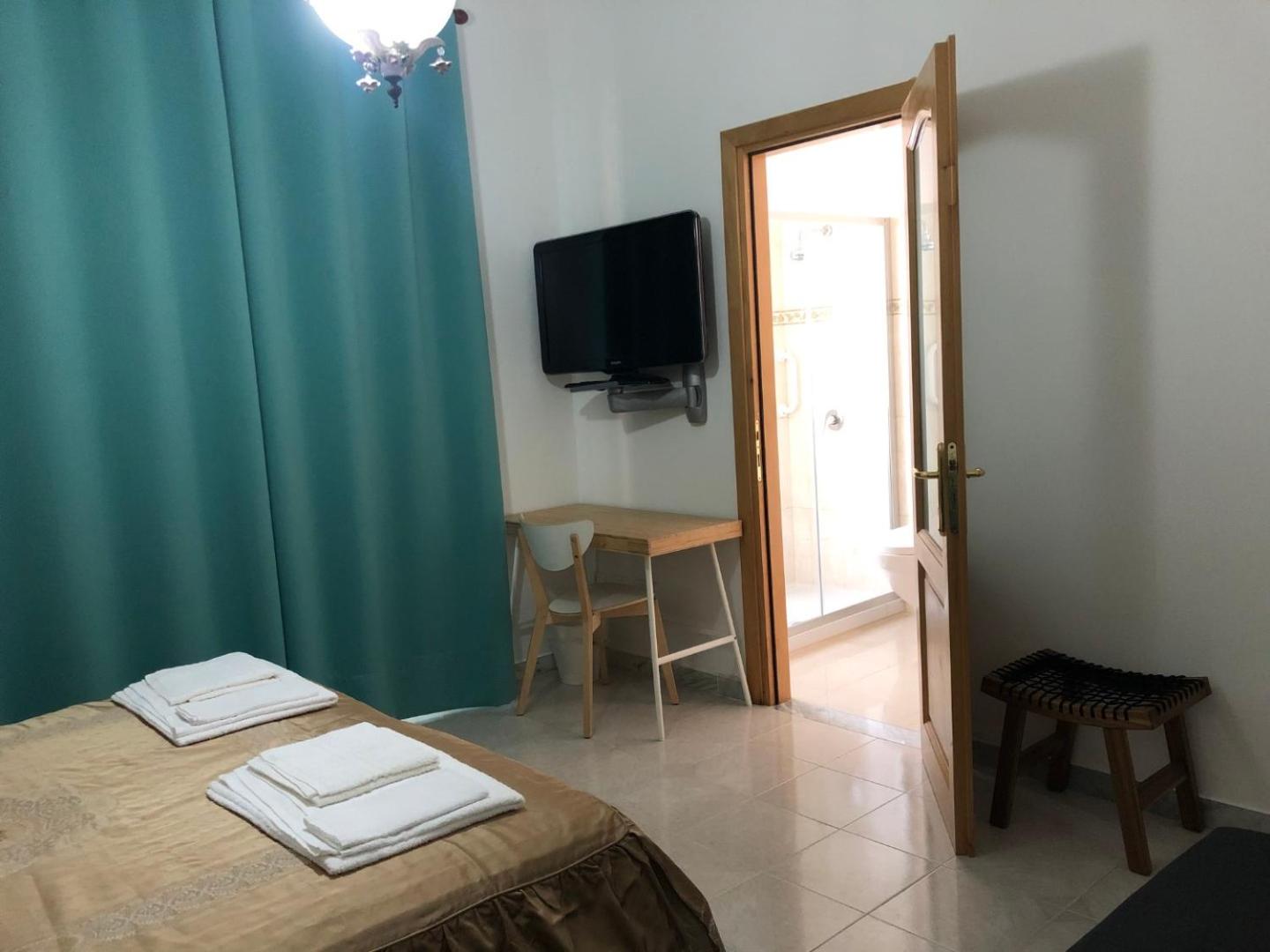 Superior Triple Room - Photo 23