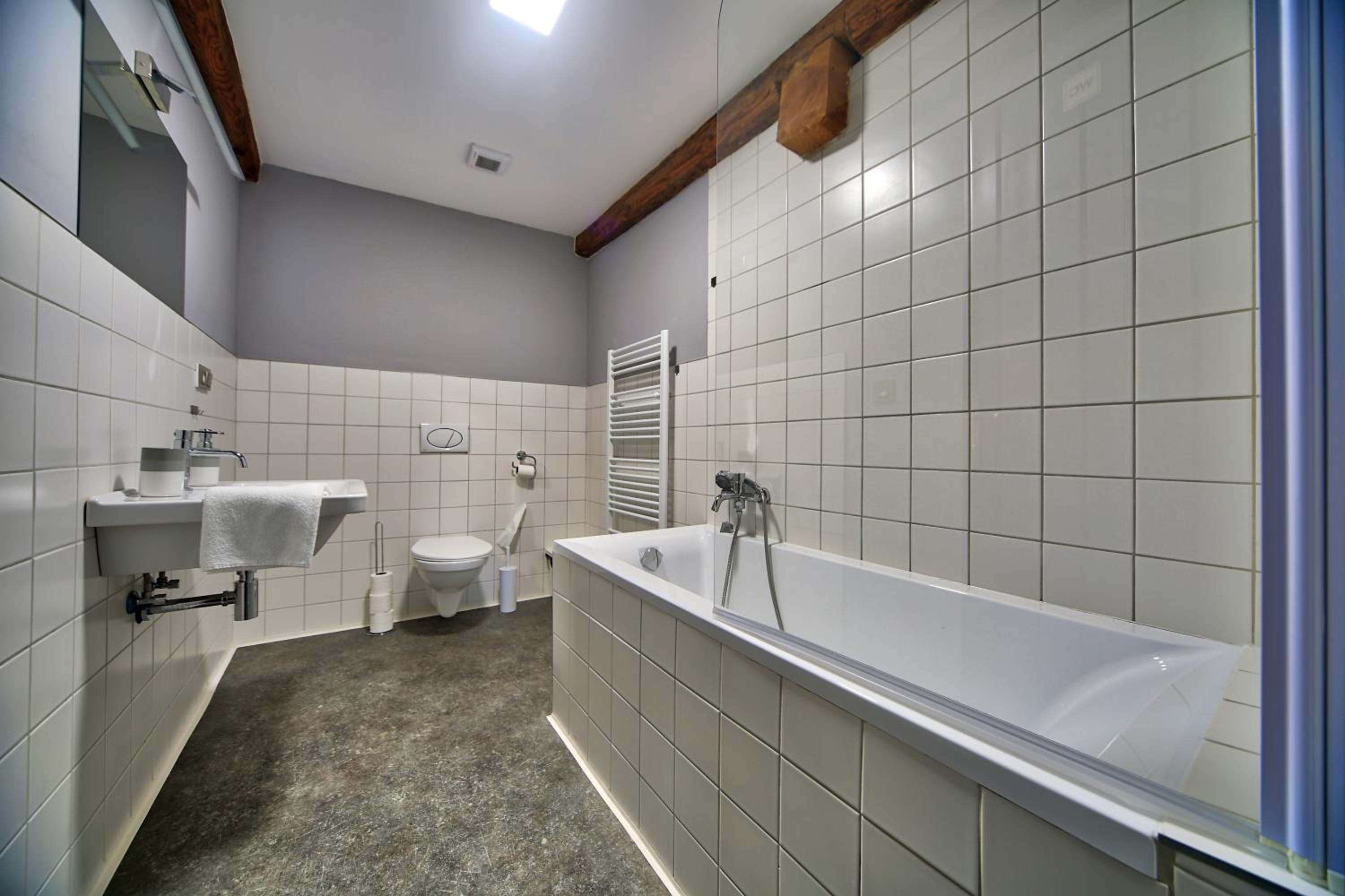 Family Room with Bath photo 3