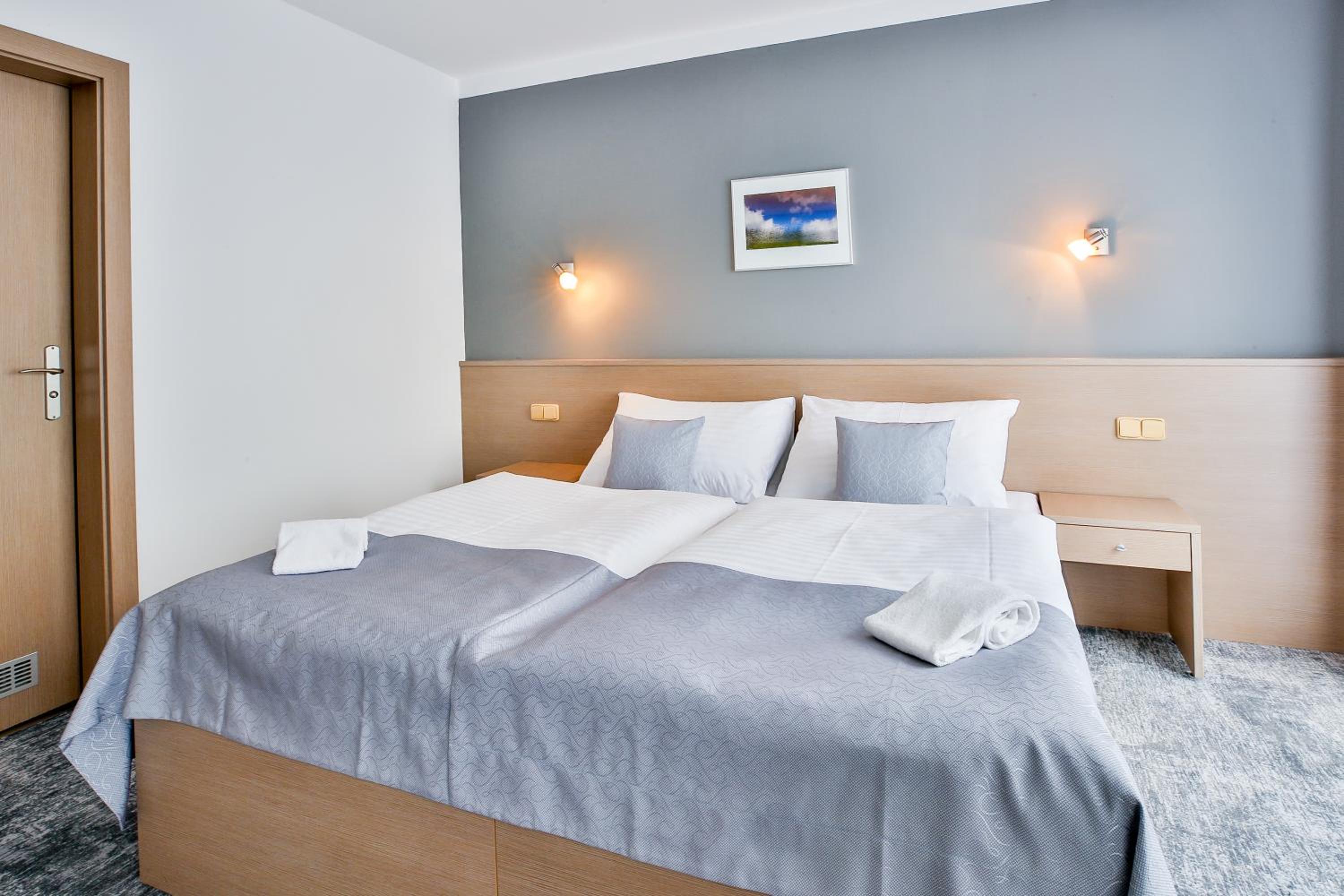Superior Suite - Photo 7