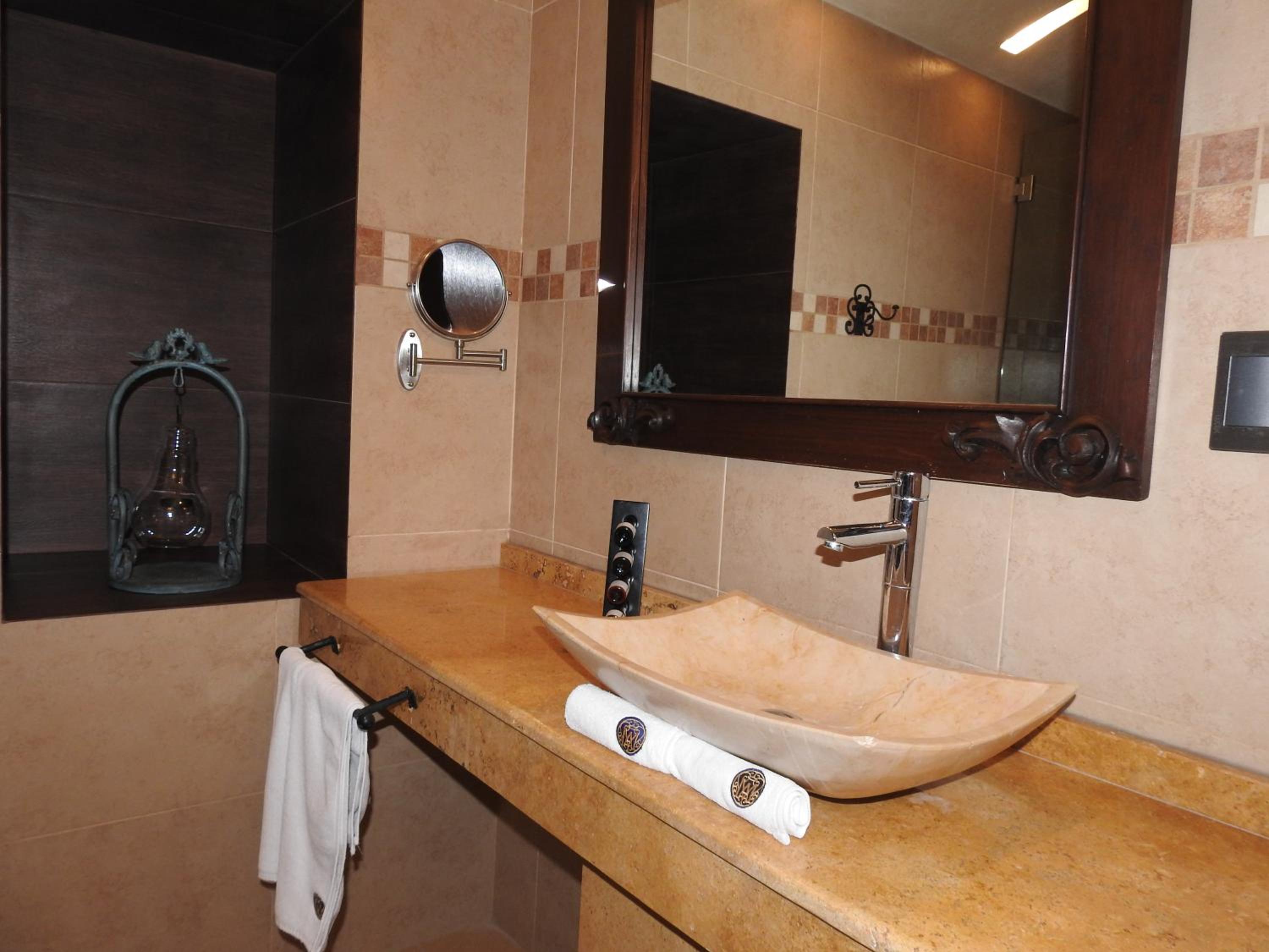 Deluxe Suite photo 2